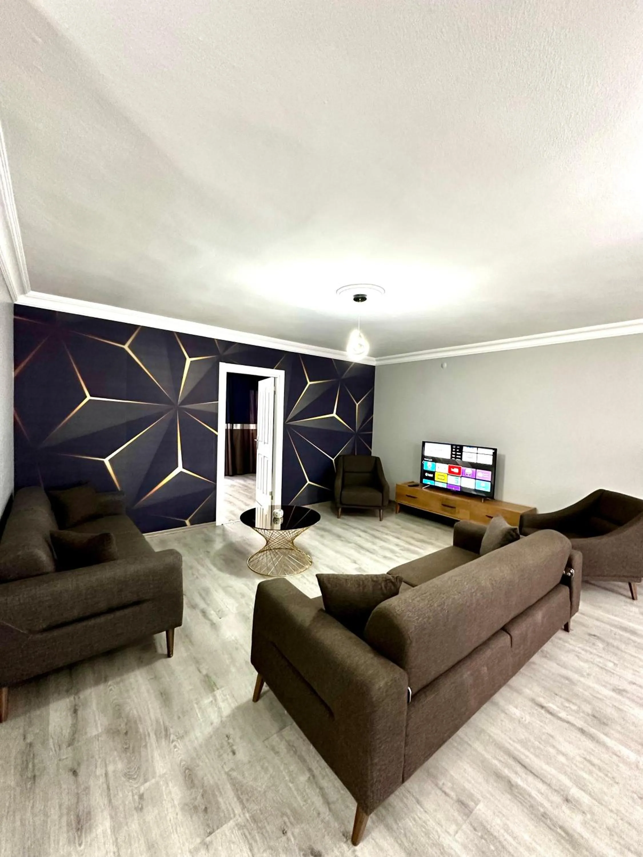 TV and multimedia in Blueway Hotel Residence