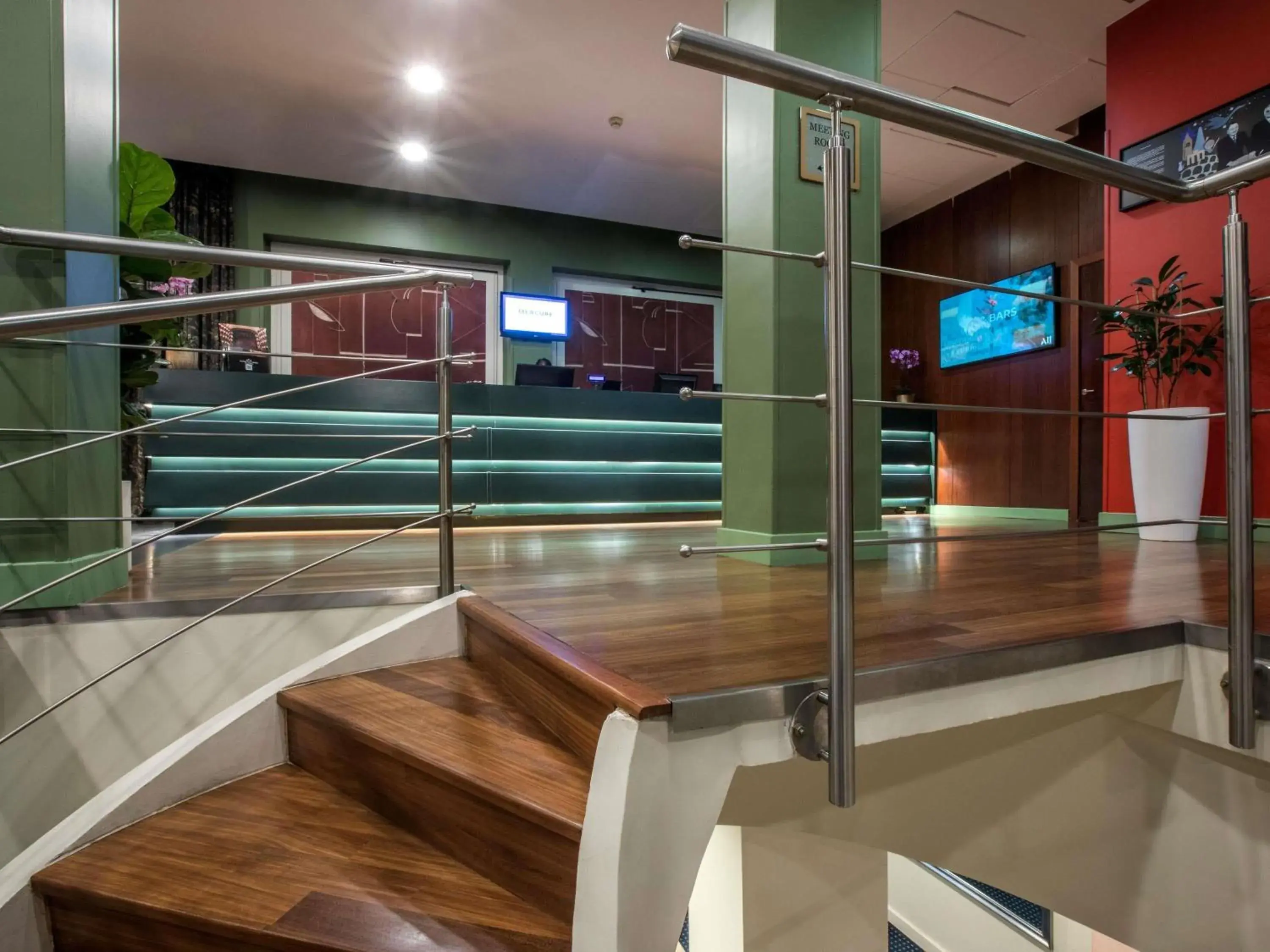 Property building in Mercure Roma Centro Saint John Property building in Mercure Roma Centro Saint John