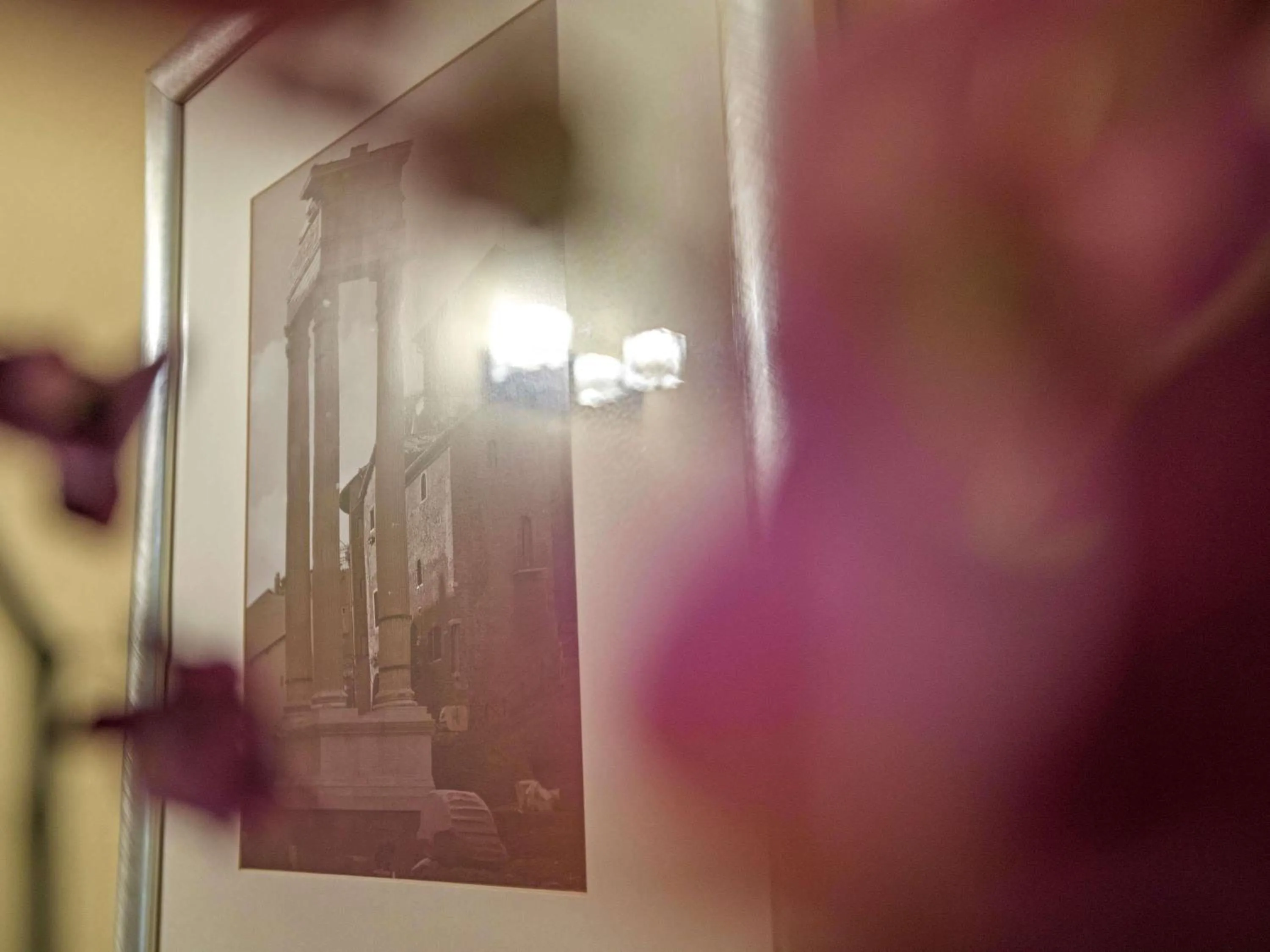 Bedroom in Mercure Roma Centro Saint John