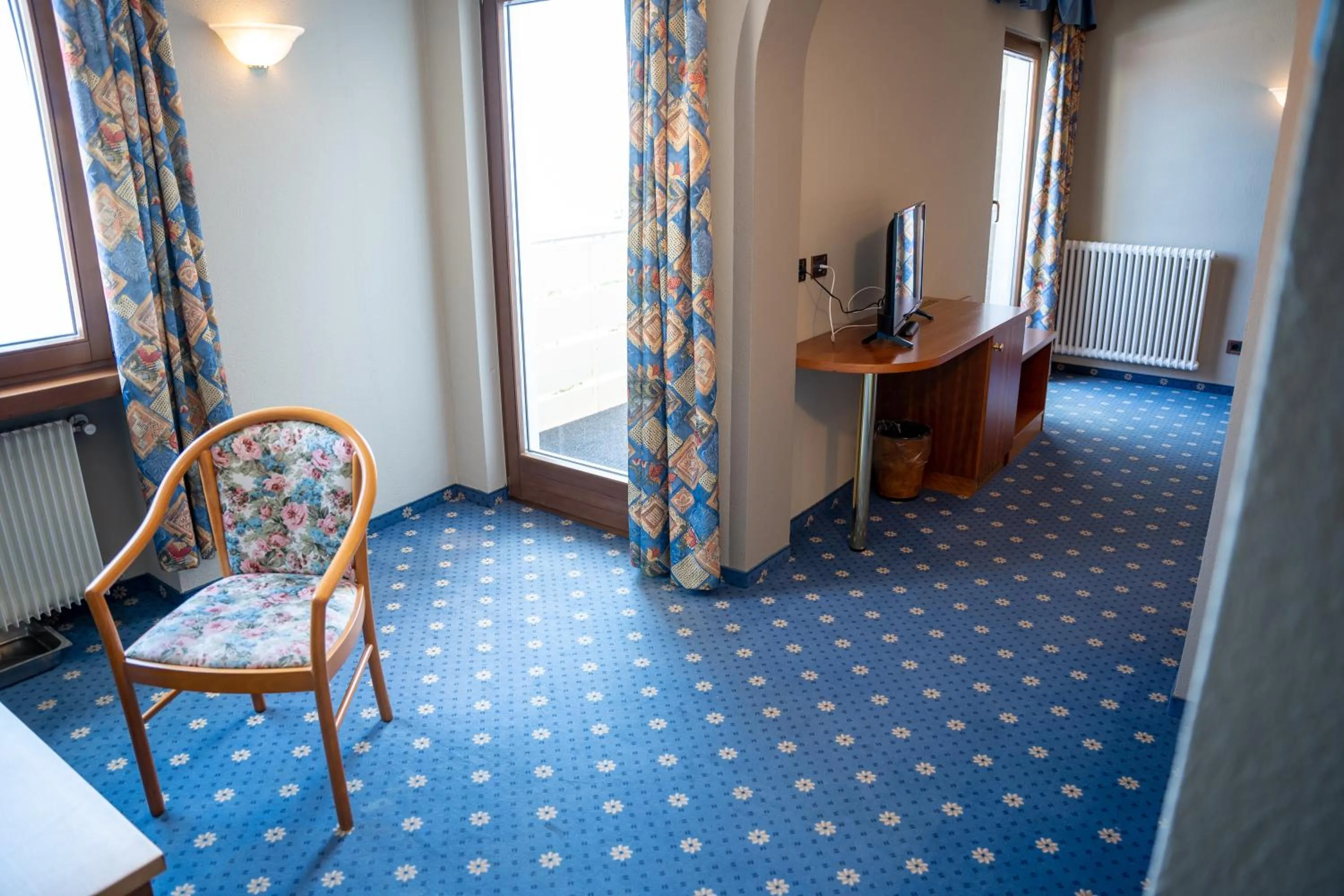 Photo of the whole room in PanoramaHotel Penegal