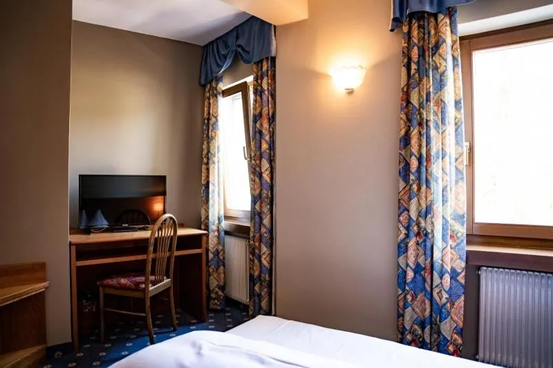 TV and multimedia in PanoramaHotel Penegal