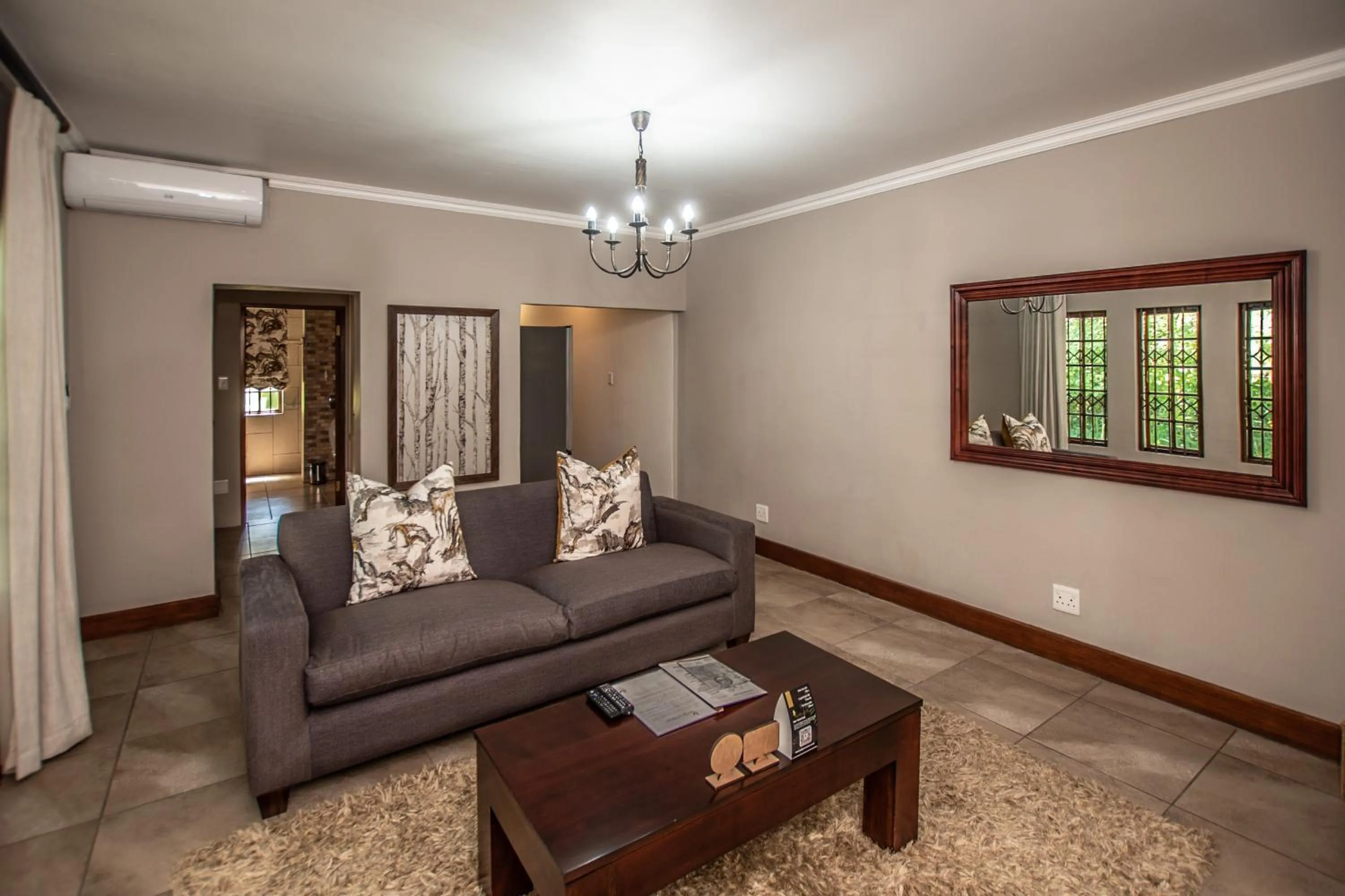 Living room in Nut Grove Boutique Hotel