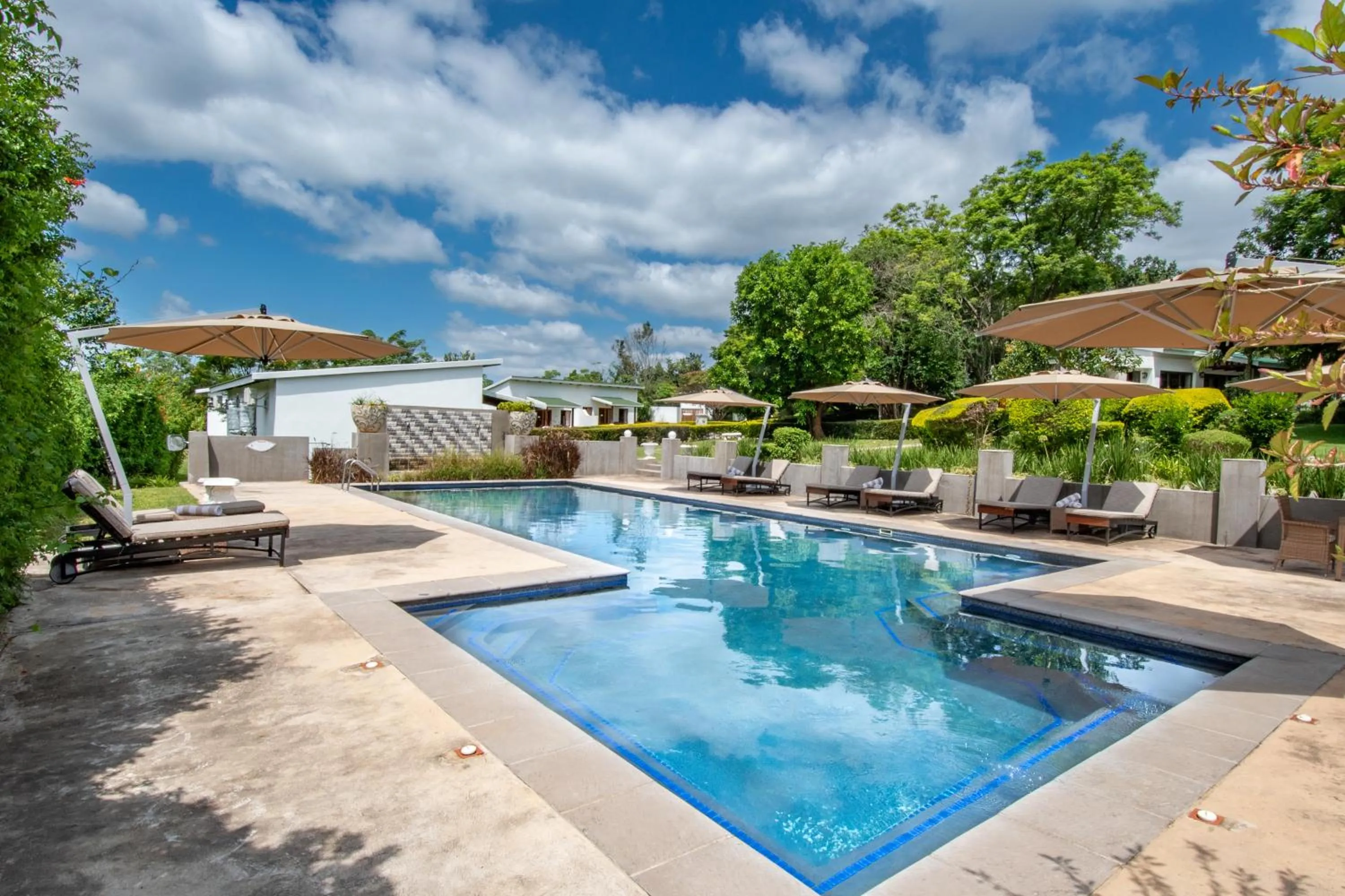 Swimming pool in Nut Grove Boutique Hotel