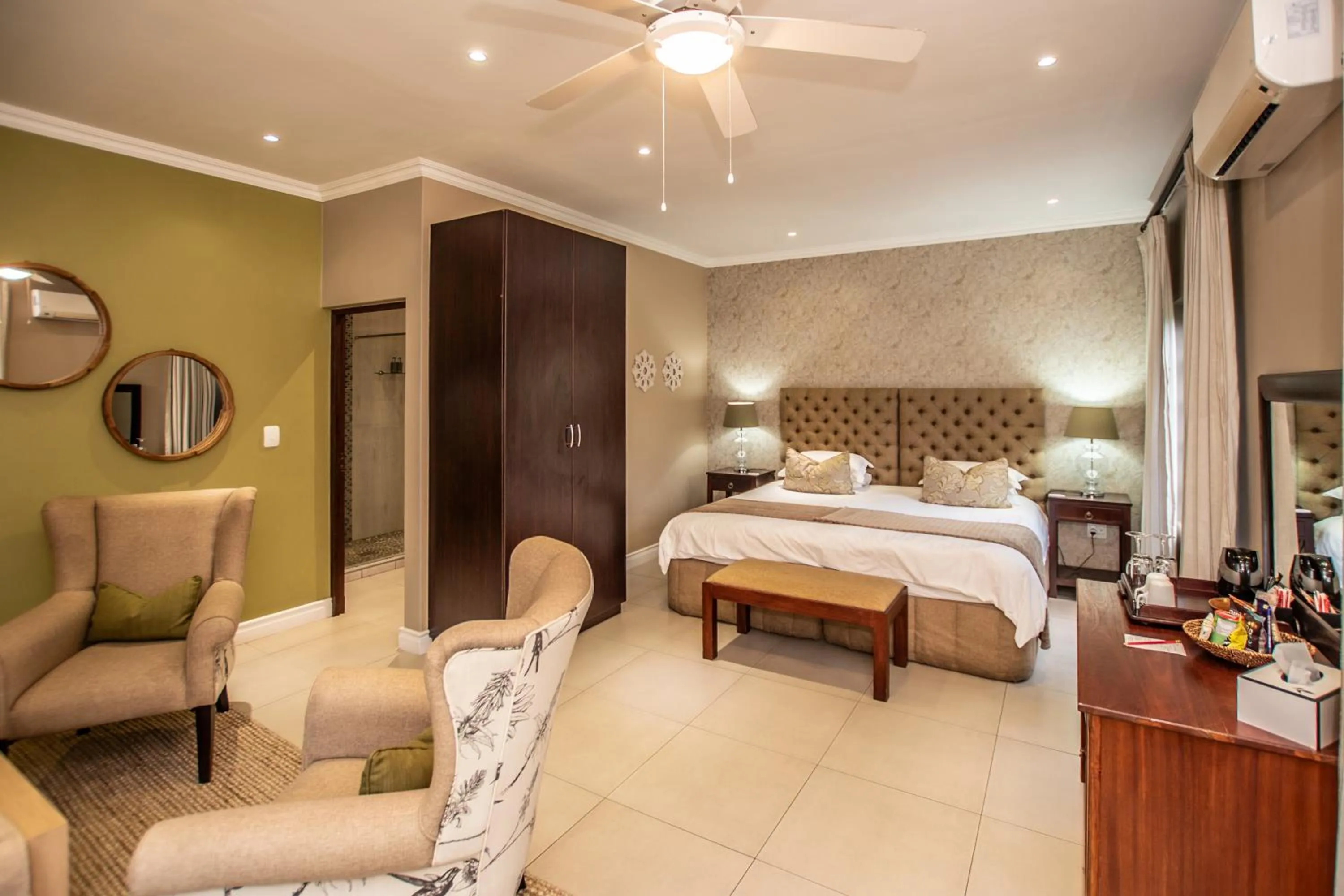 Bedroom, Bed in Nut Grove Boutique Hotel