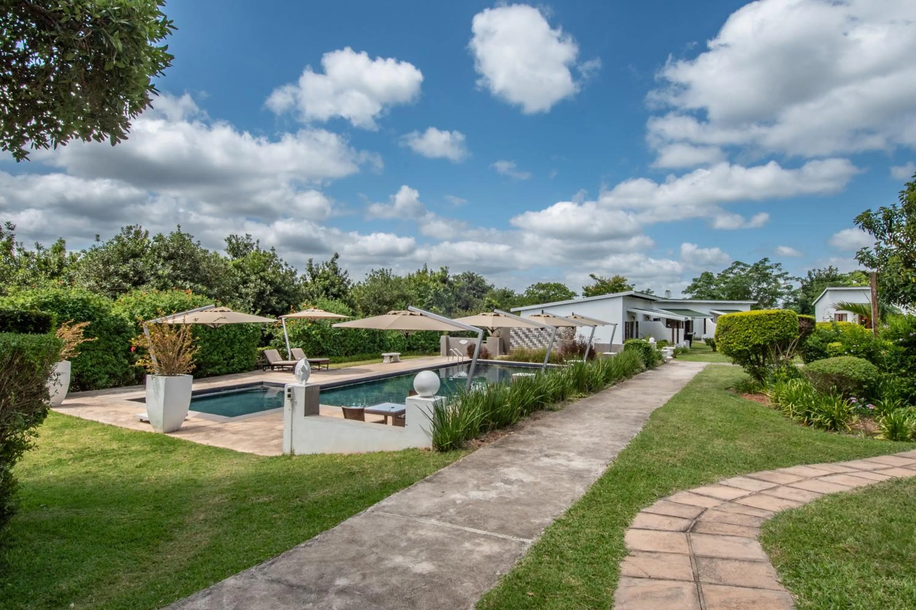 Swimming pool in Nut Grove Boutique Hotel