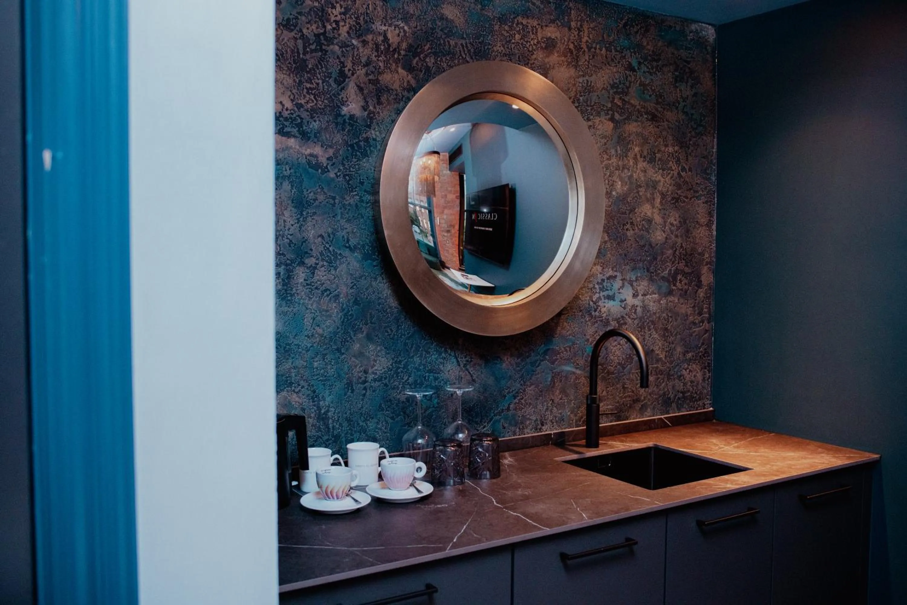 Kitchen or kitchenette in Forty Seven Hotel Manchester, WorldHotels Crafted