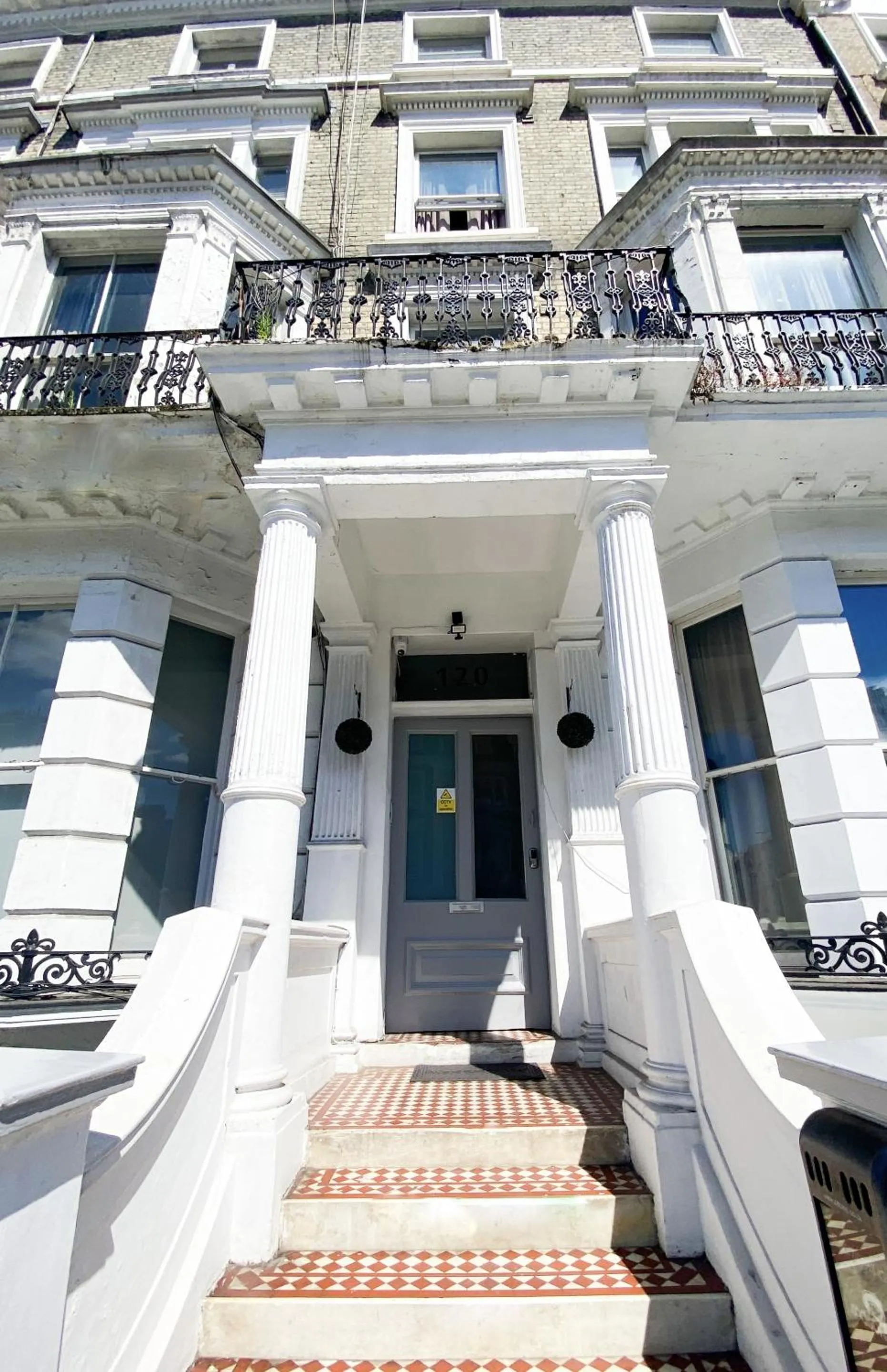 Property building in Holland Road Stays