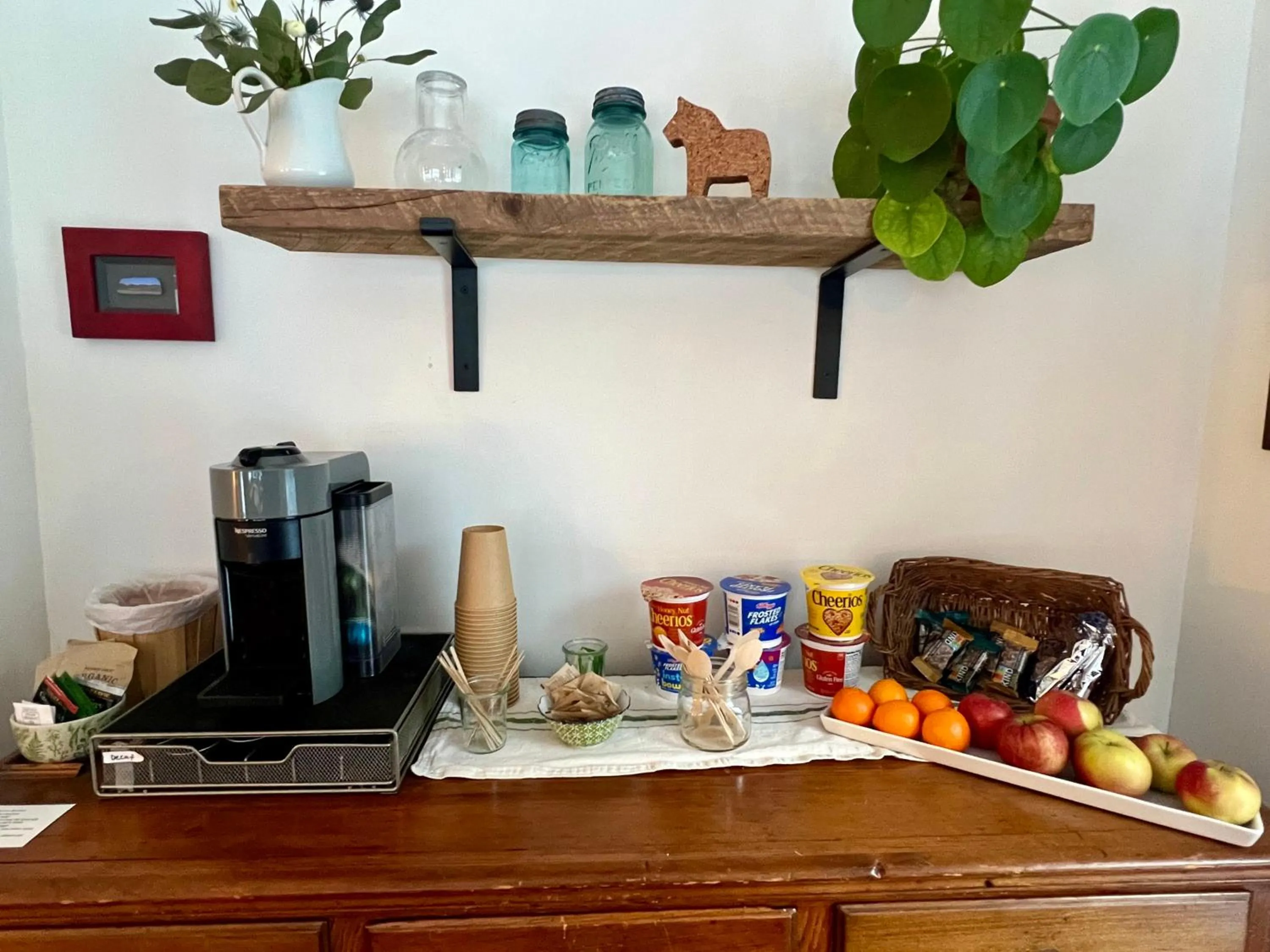 Coffee/tea facilities in The Griff Inn