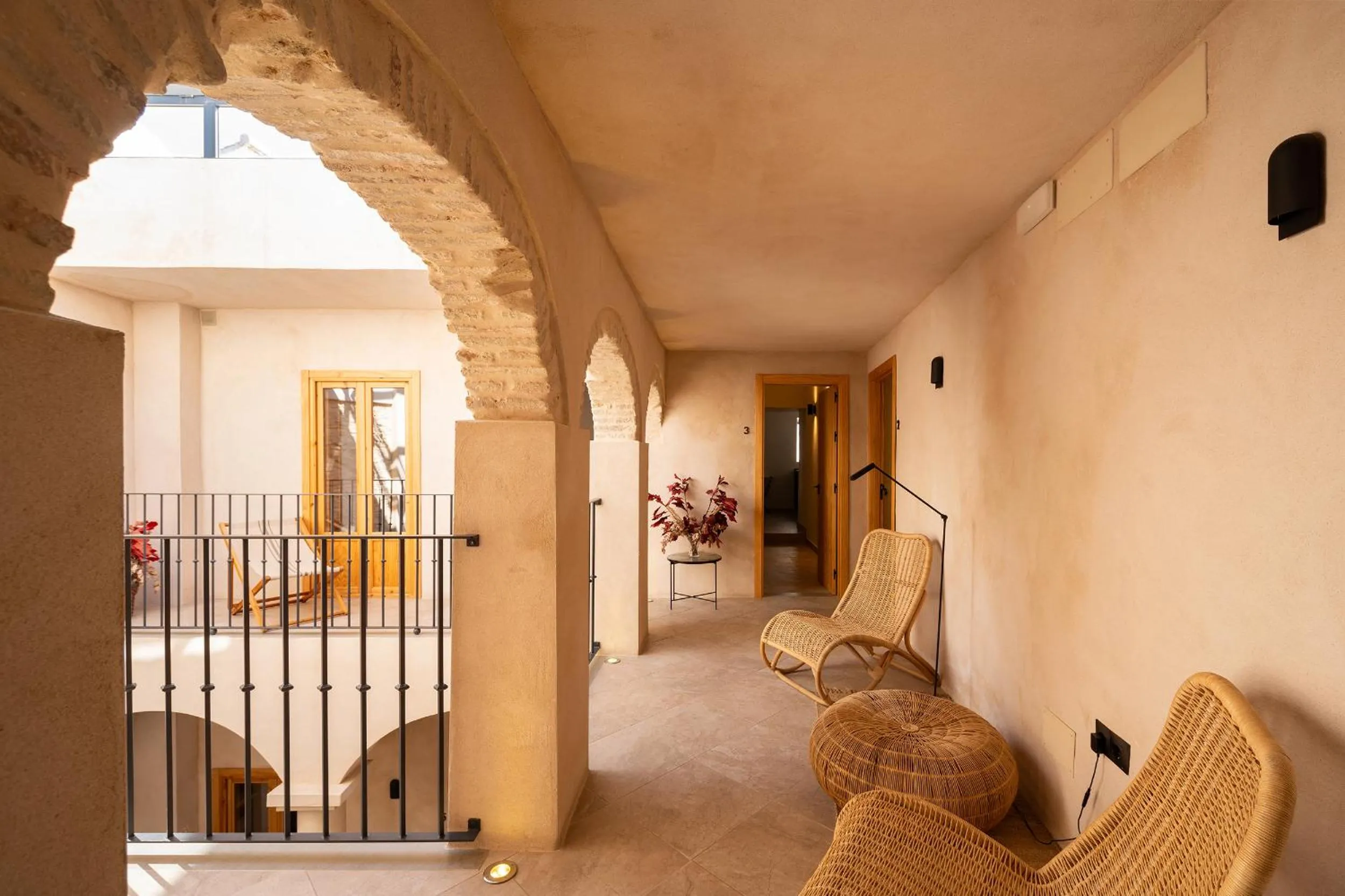 VICTORIA - by Ático73