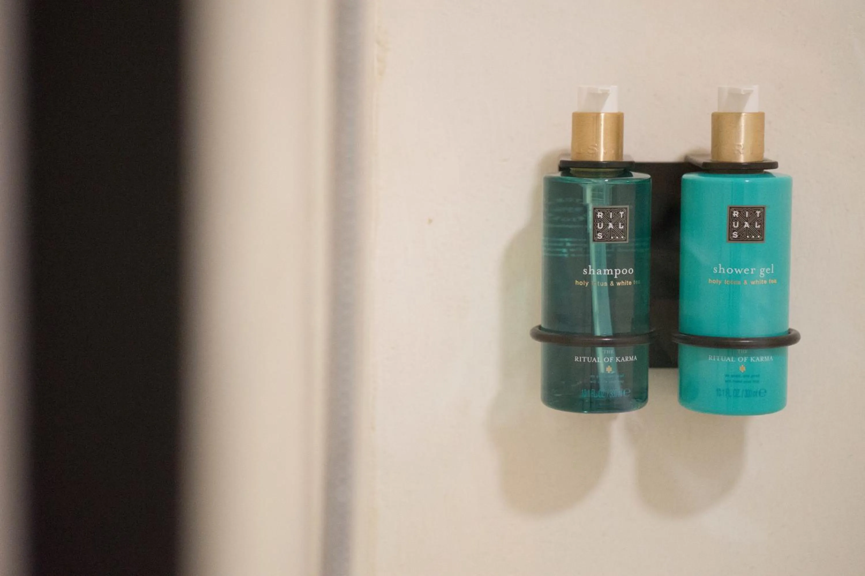 VICTORIA - by Ático73