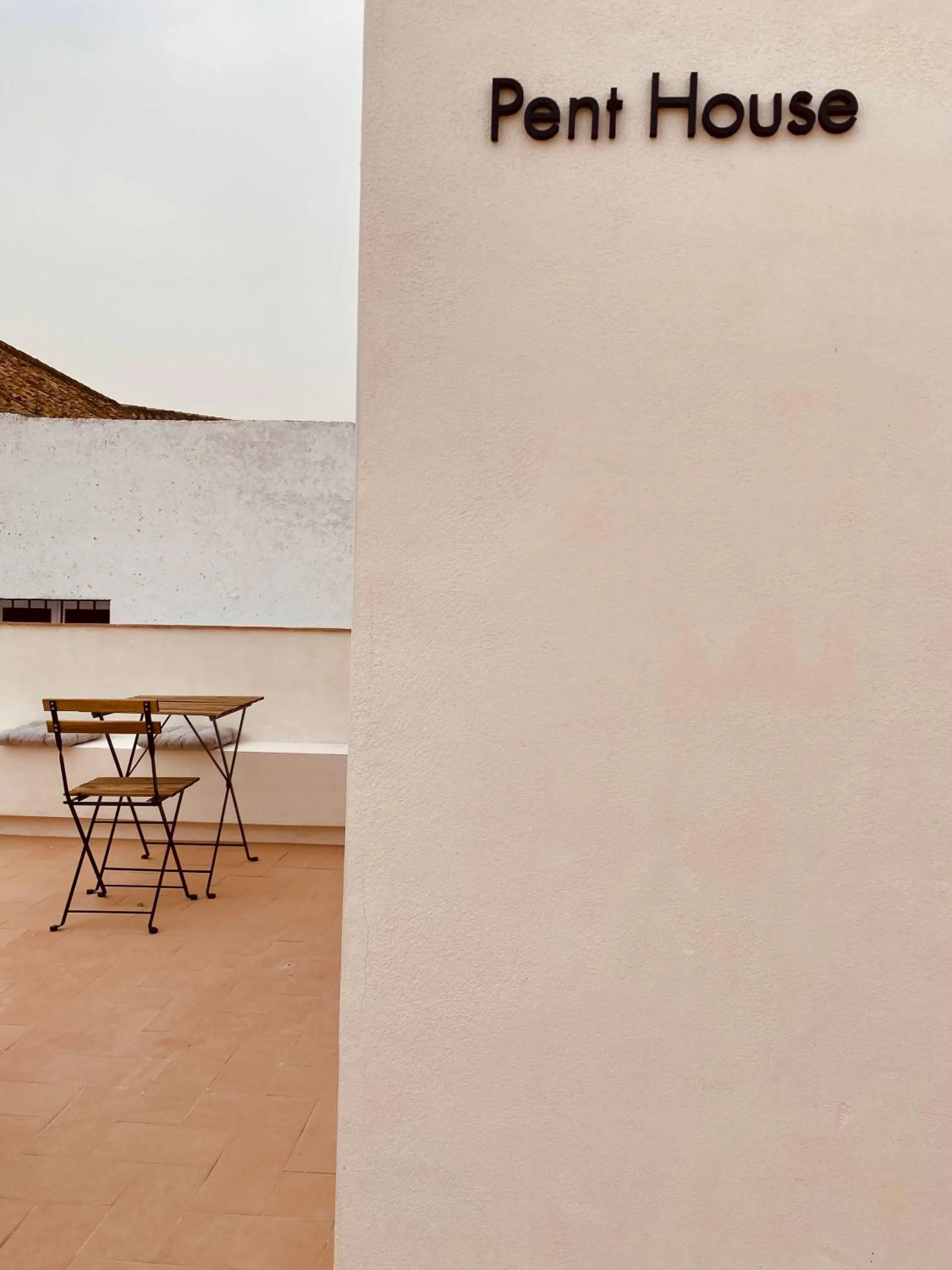 VICTORIA - by Ático73