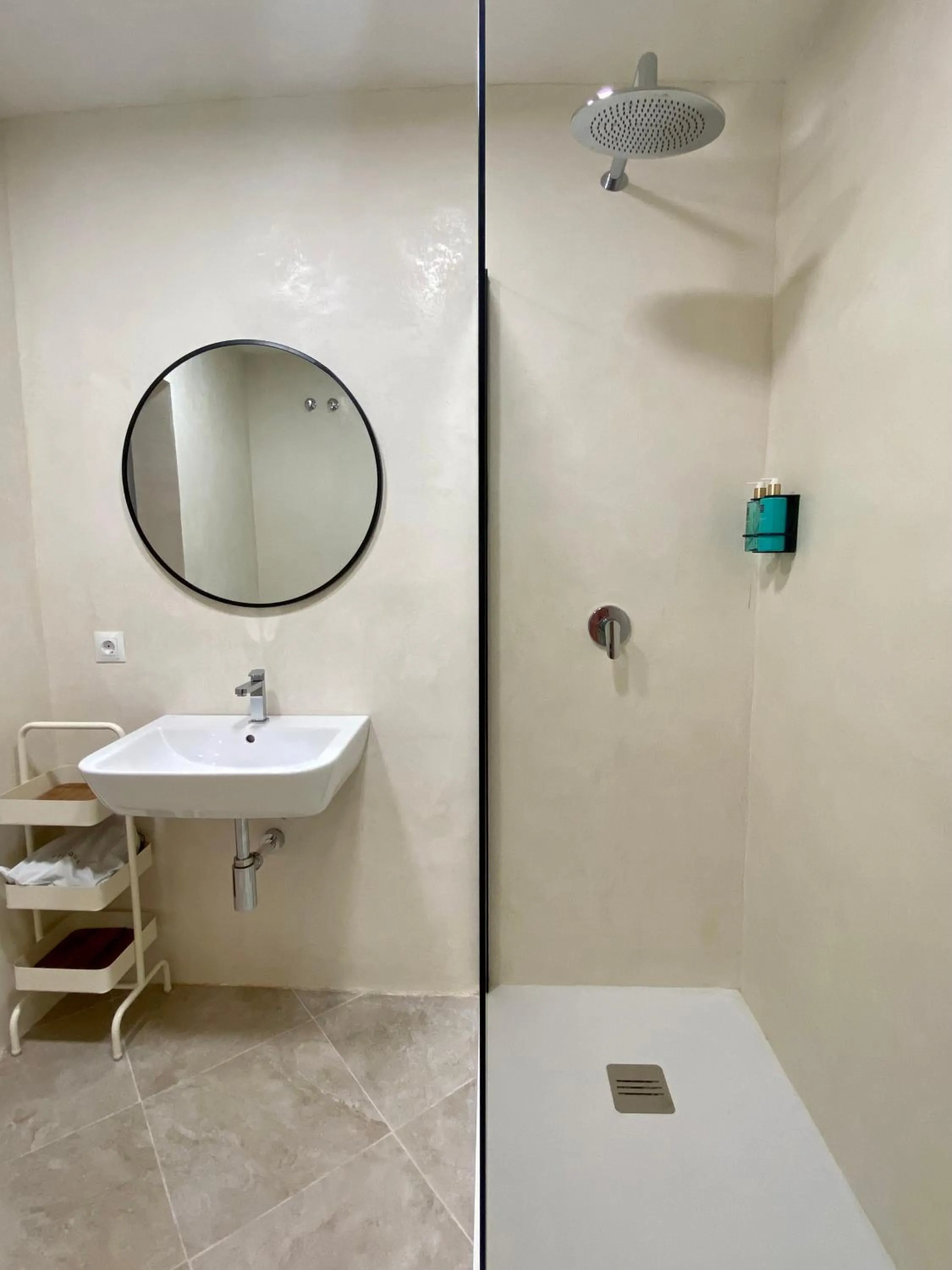 VICTORIA - by Ático73