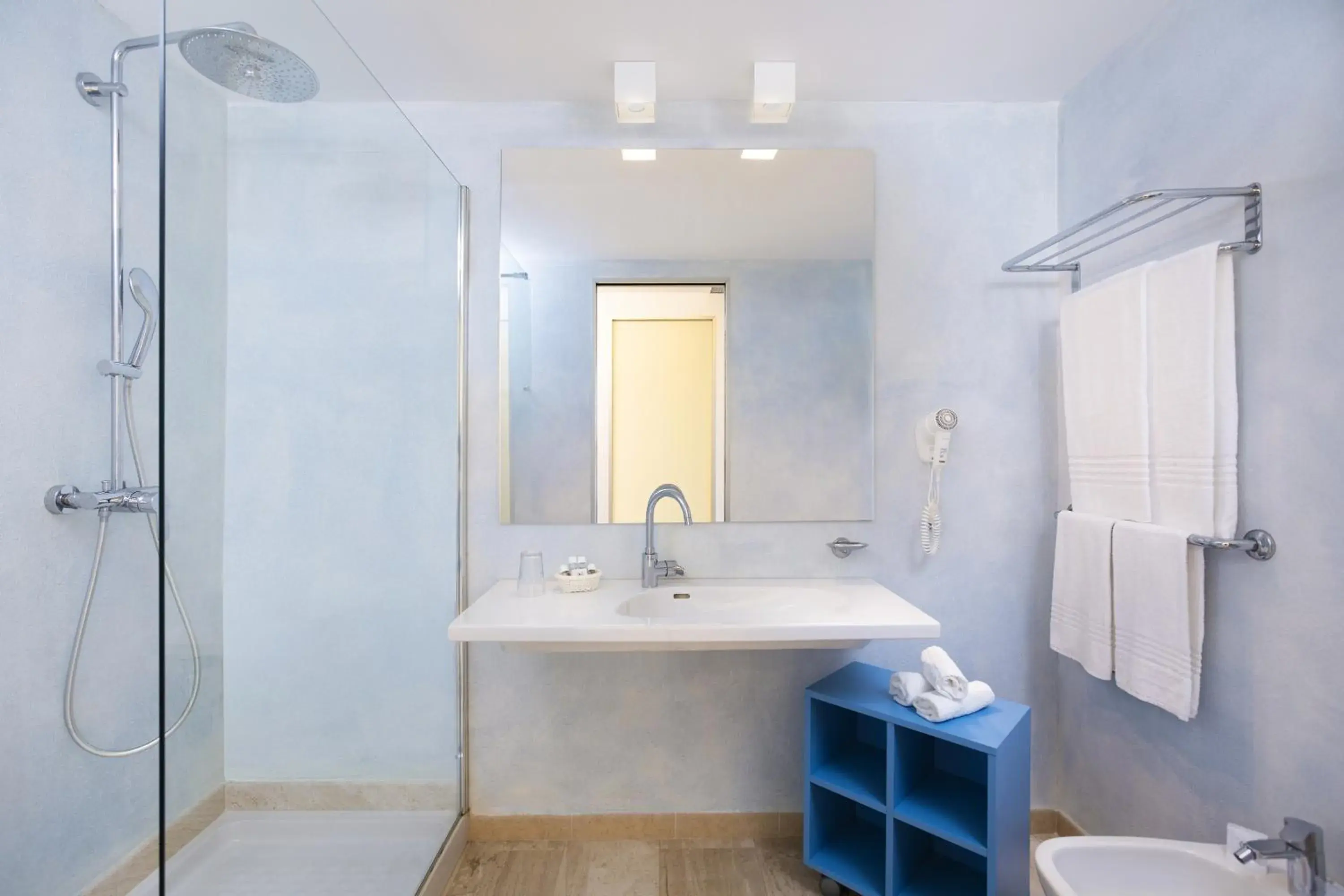 Bathroom in Sentido Tirreno Resort Bathroom in Sentido Tirreno Resort