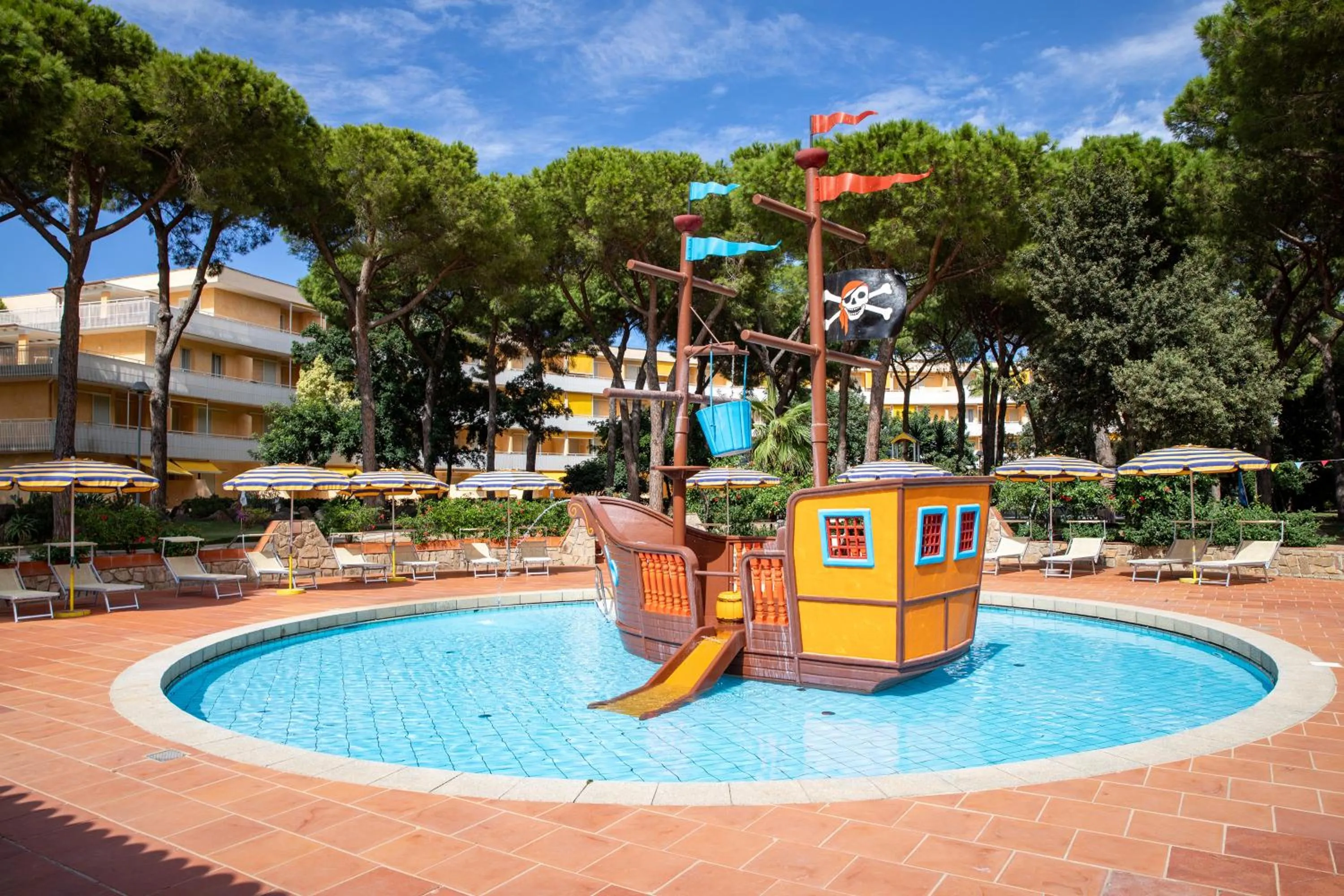 Swimming pool in Tirreno Resort
