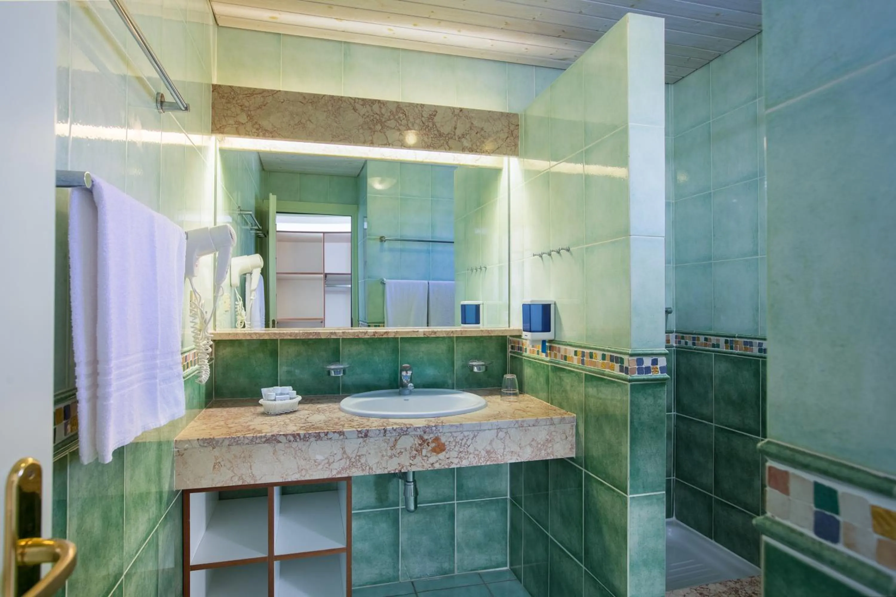 Bathroom in Tirreno Resort