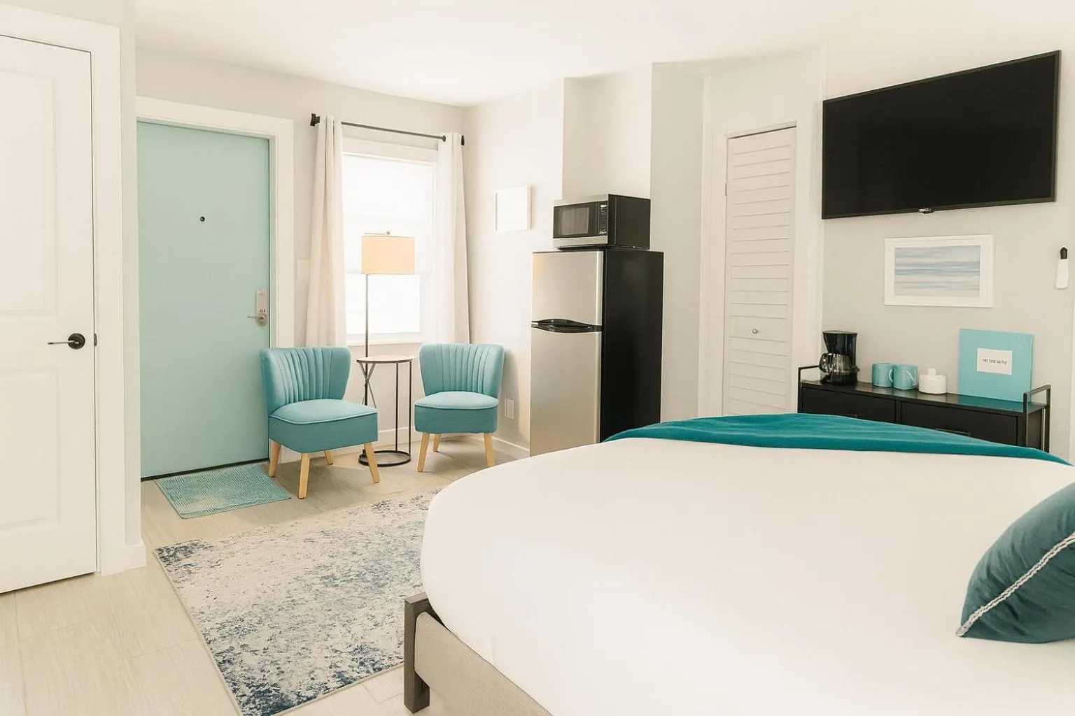 Bed in 1915 Beach Club