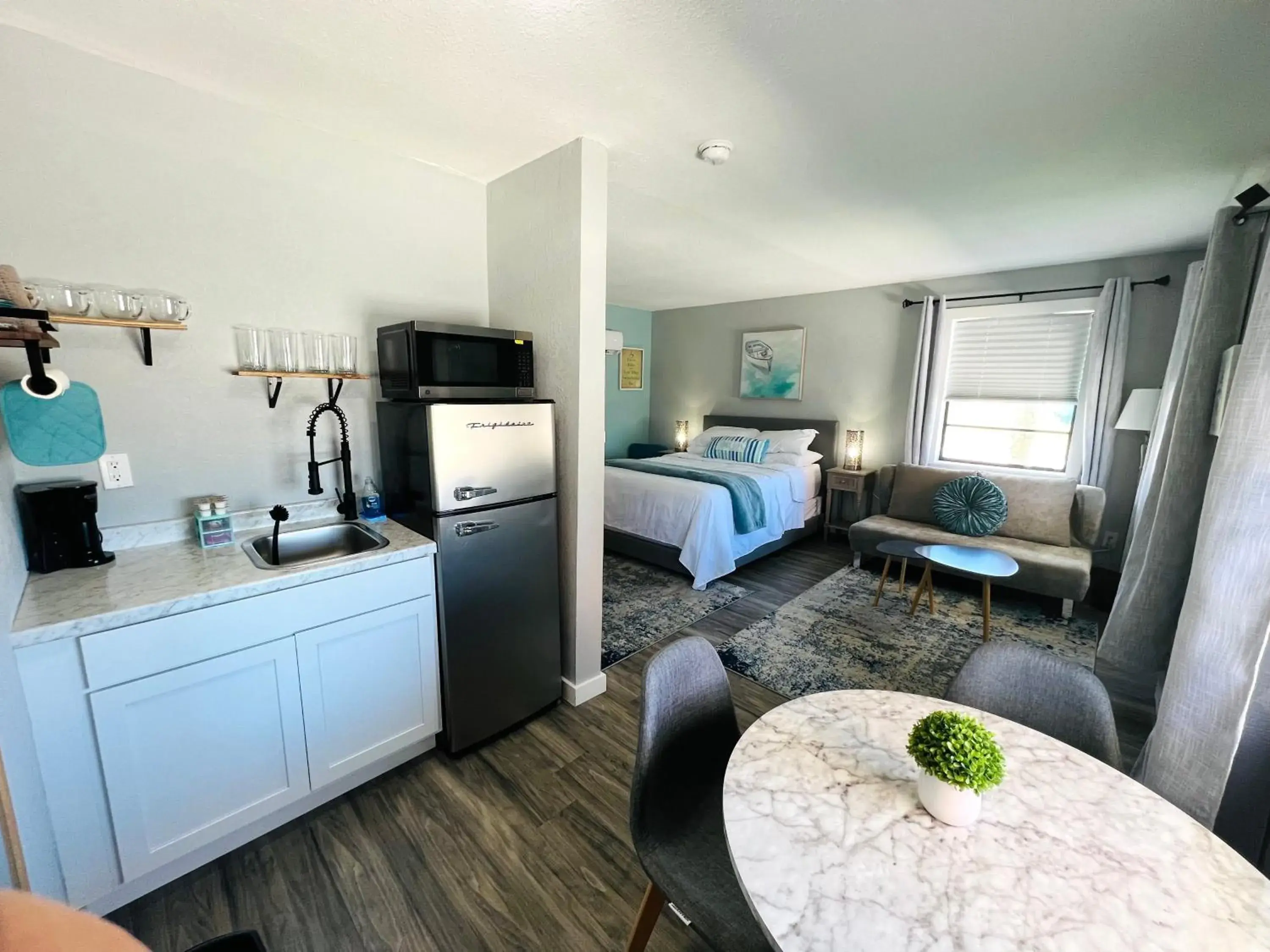 Deluxe Queen Studio in 1915 Beach Club Deluxe Queen Studio in 1915 Beach Club