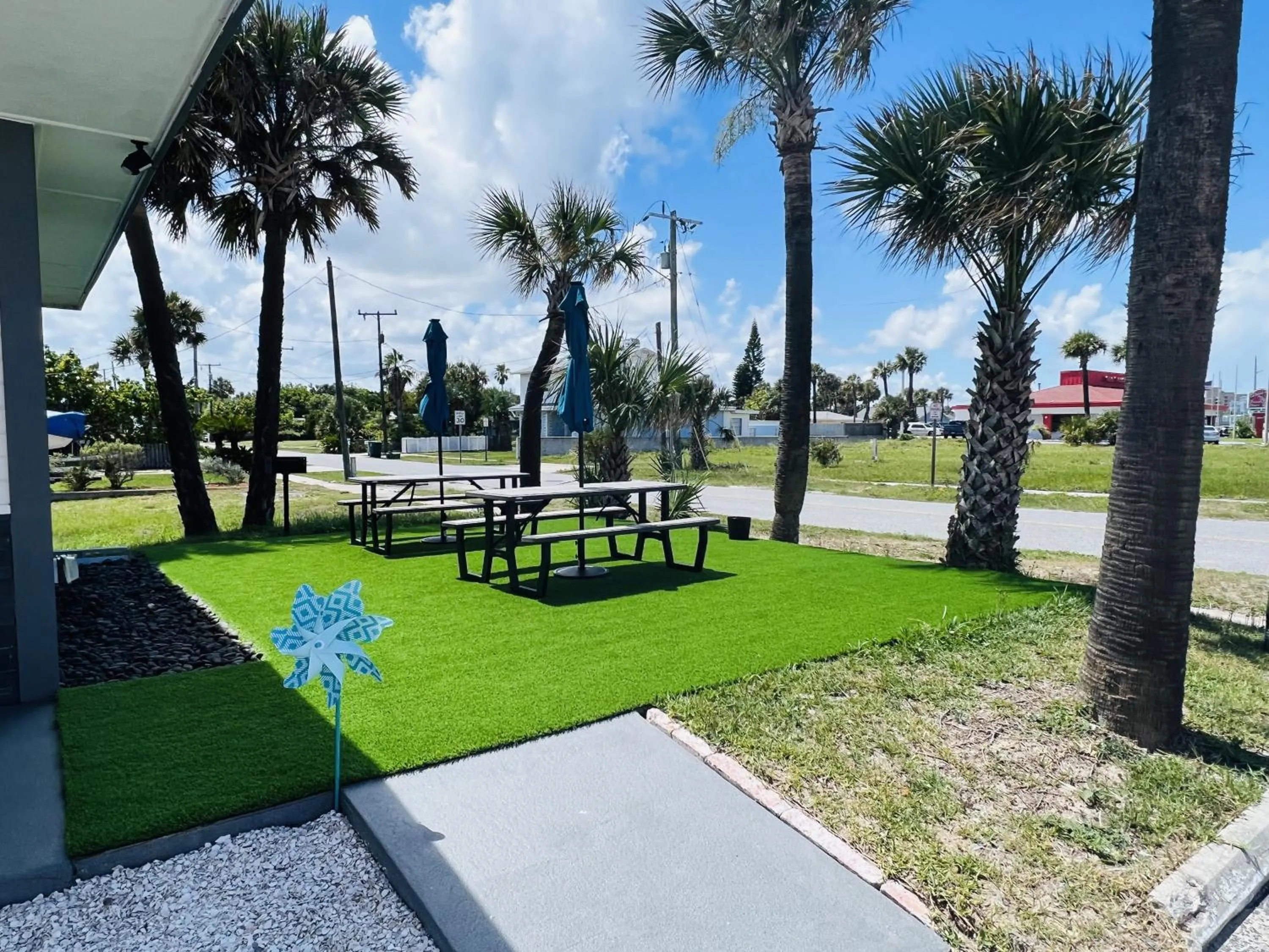 Garden in 1915 Beach Club
