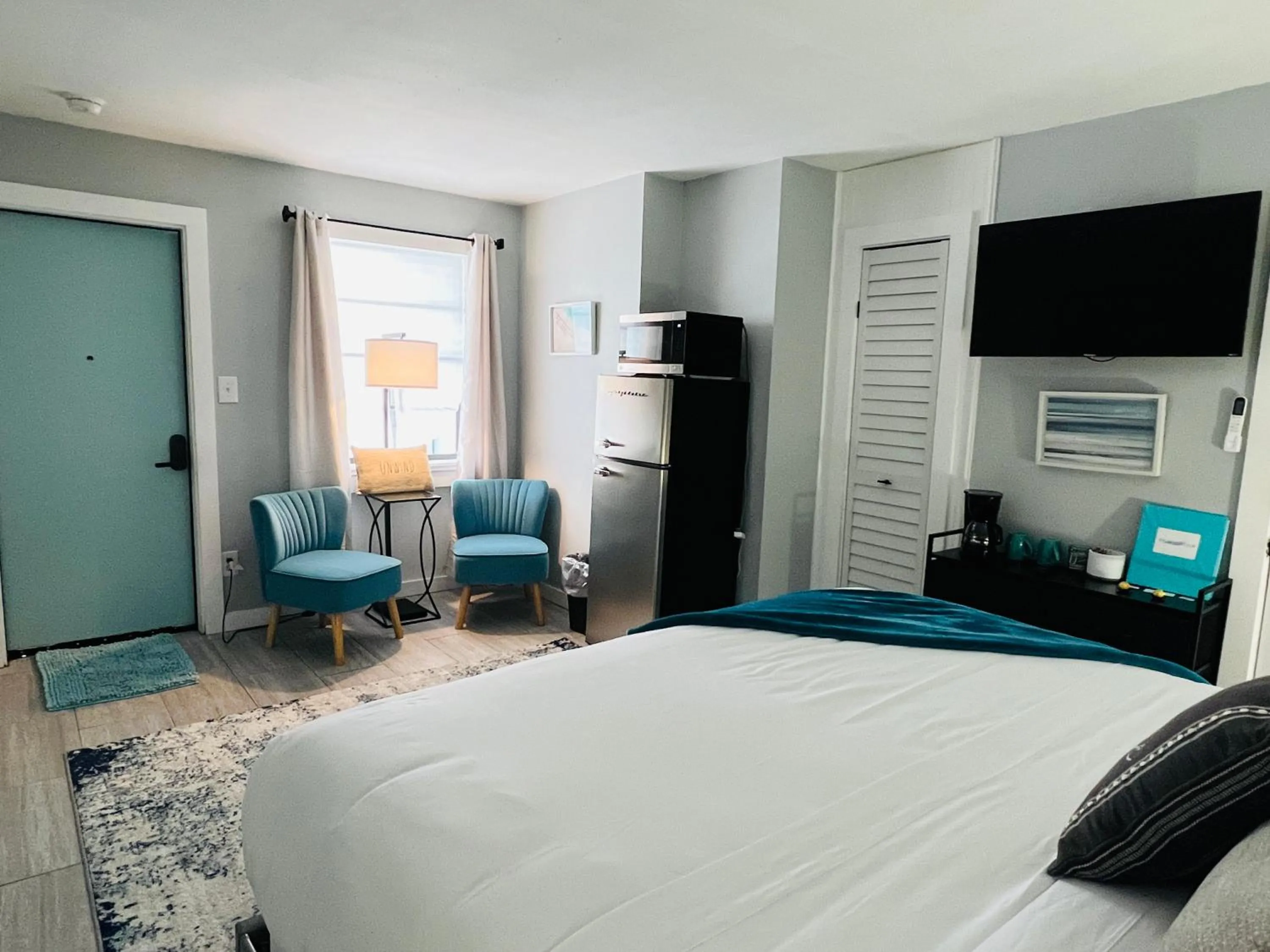 Bed in 1915 Beach Club