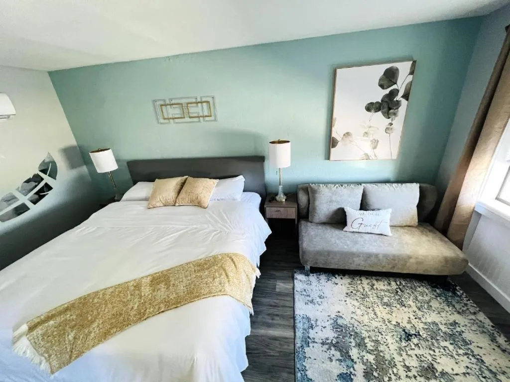 Bed in 1915 Beach Club