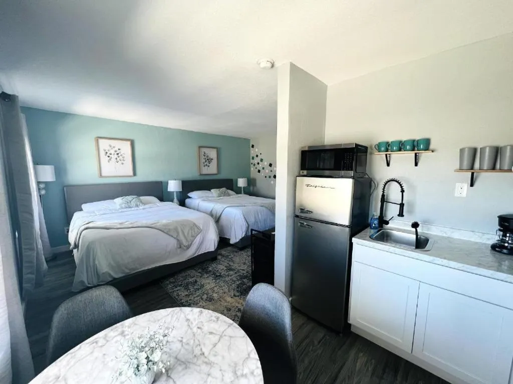 Bed in 1915 Beach Club