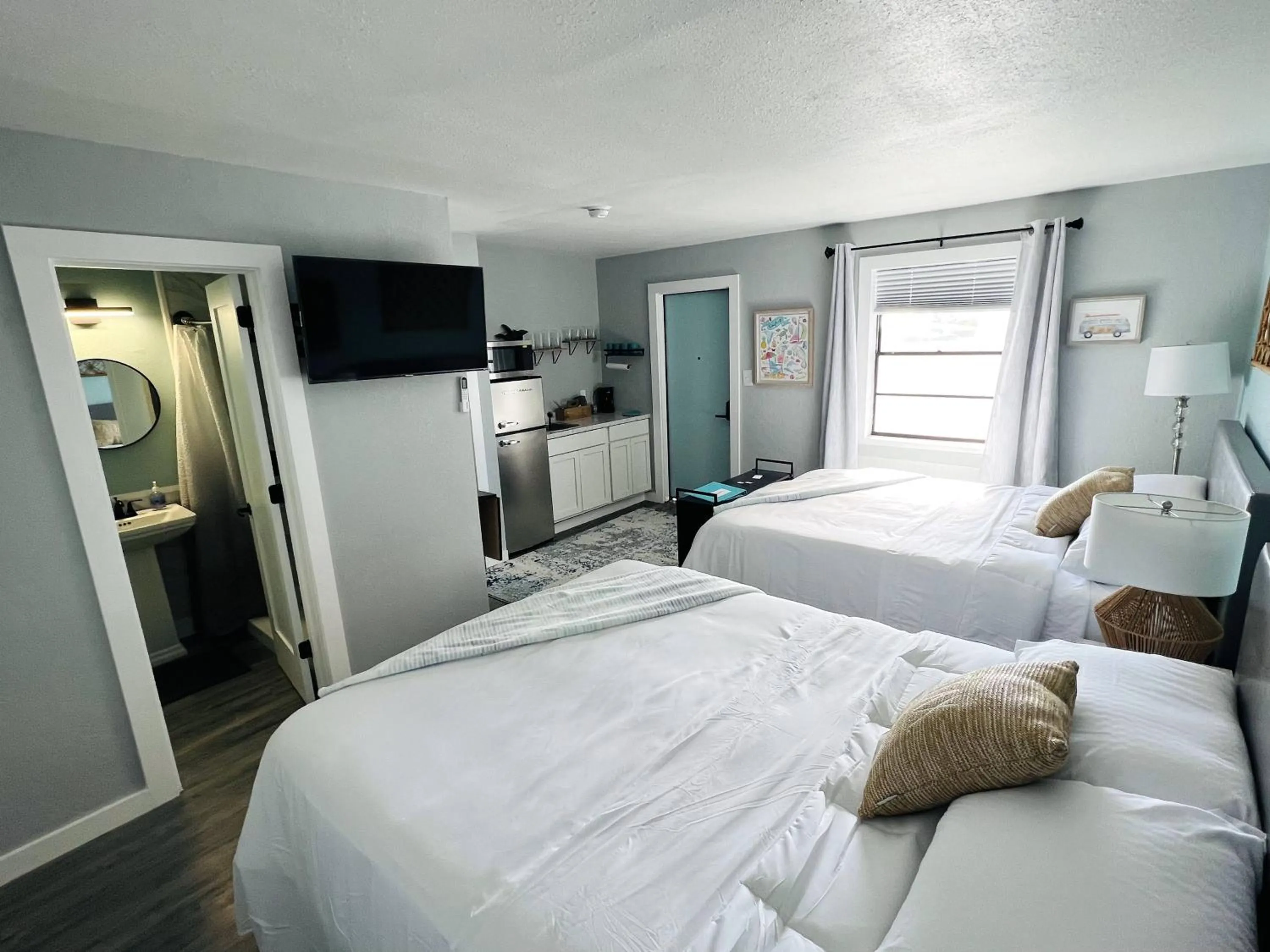 Bed in 1915 Beach Club