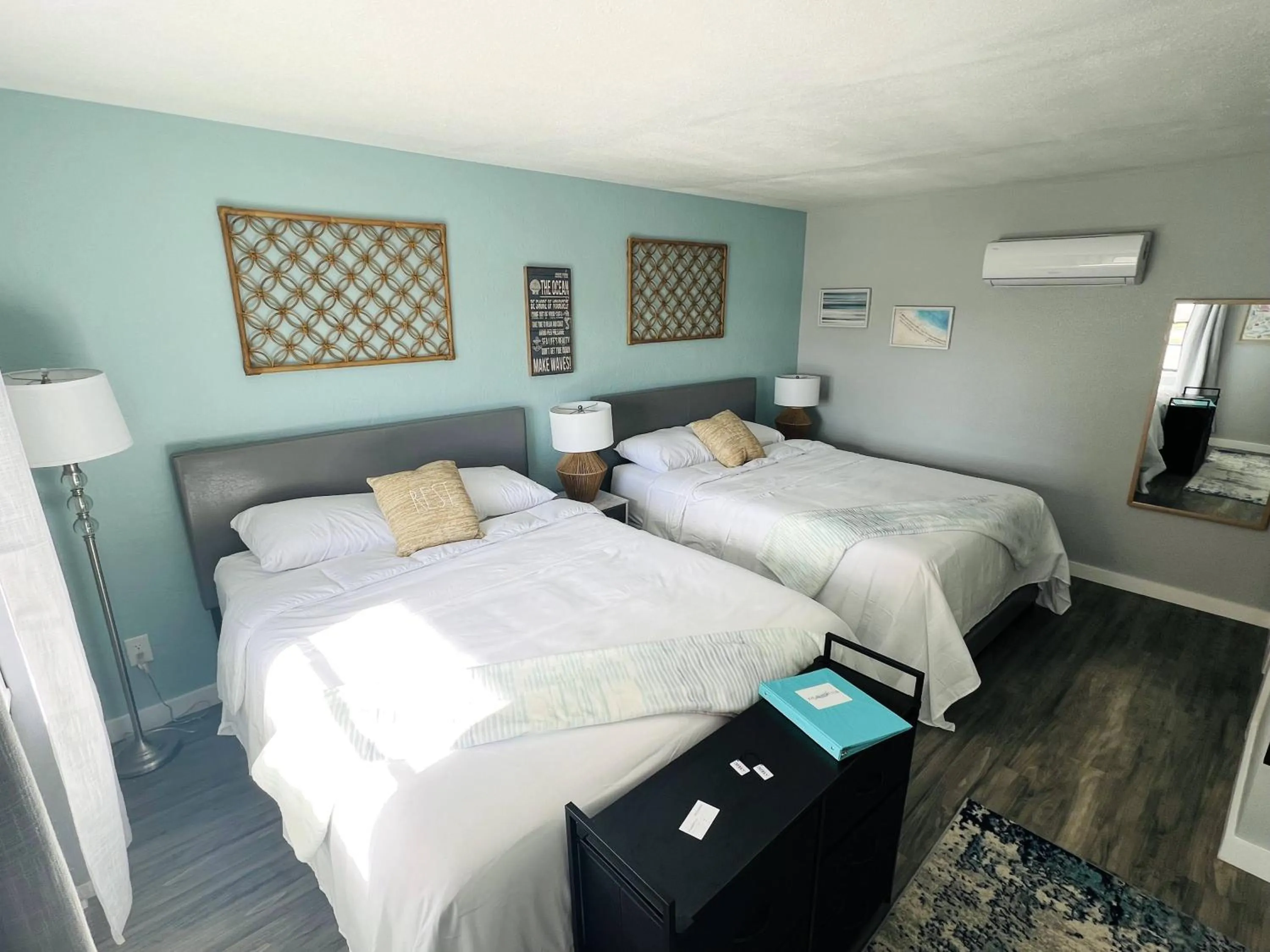 Bed in 1915 Beach Club