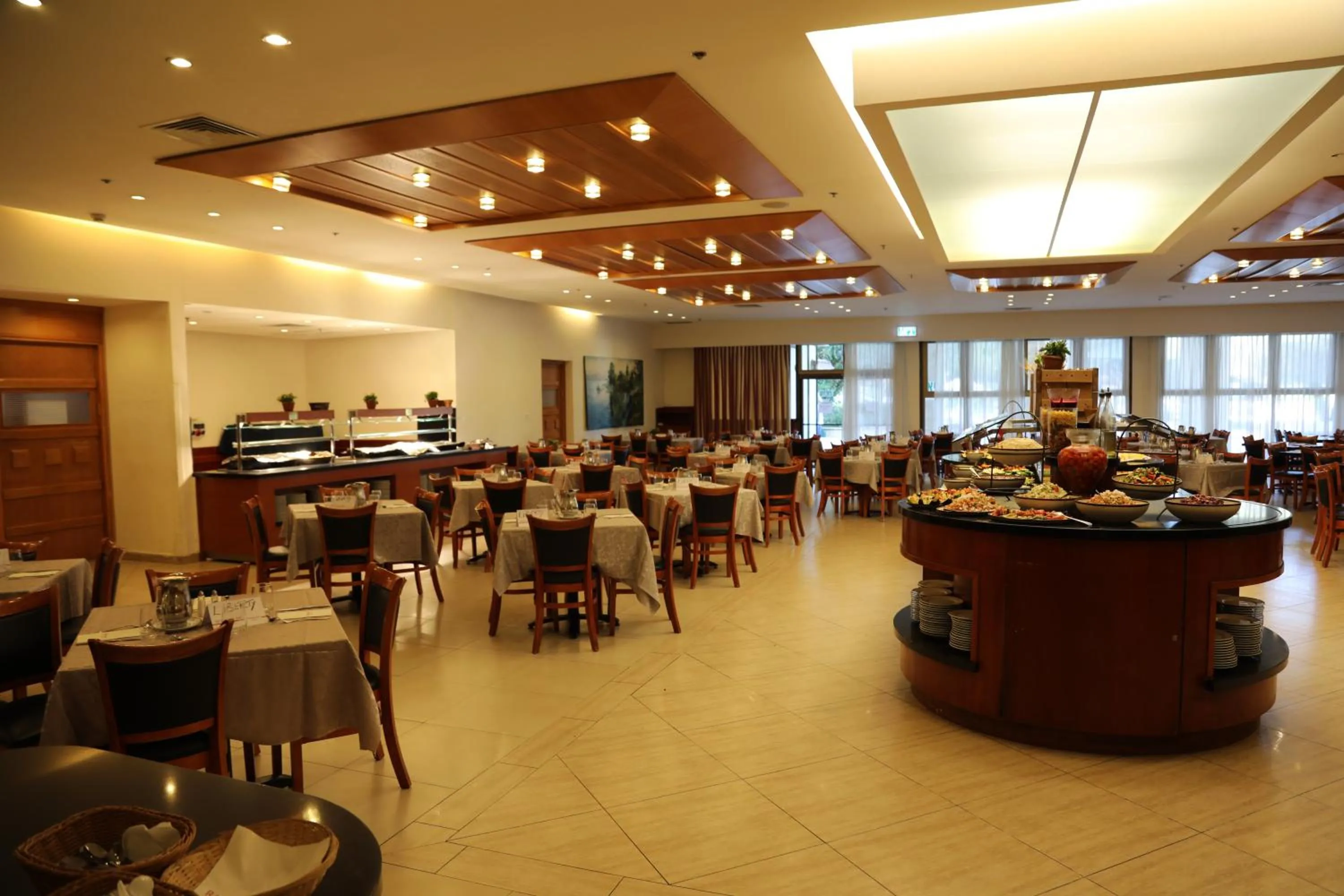 Restaurant/places to eat in Jerusalem Hotel Private Luxury Suites near Western Wall