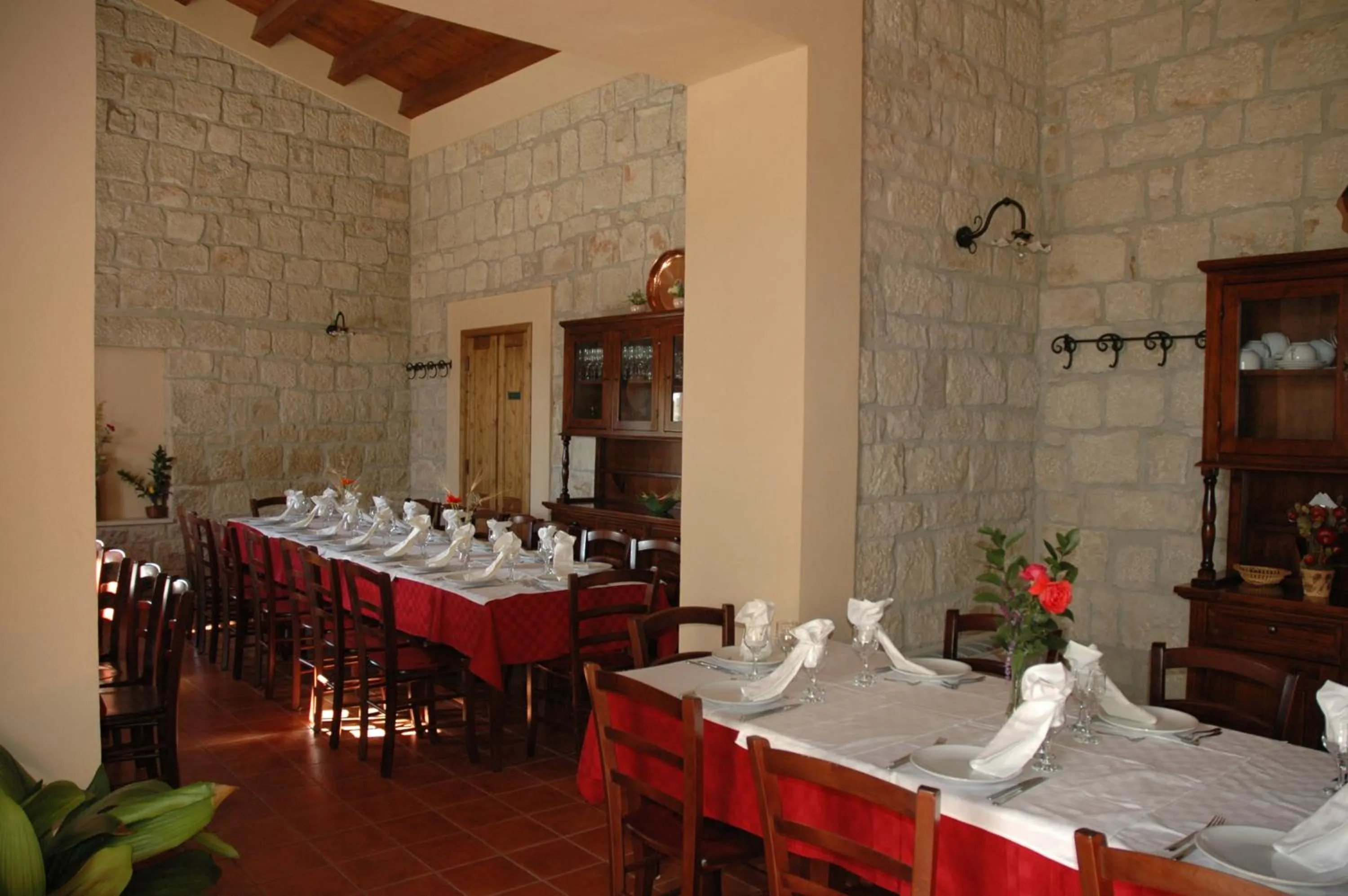Dining area in Agriturismo Il Melograno