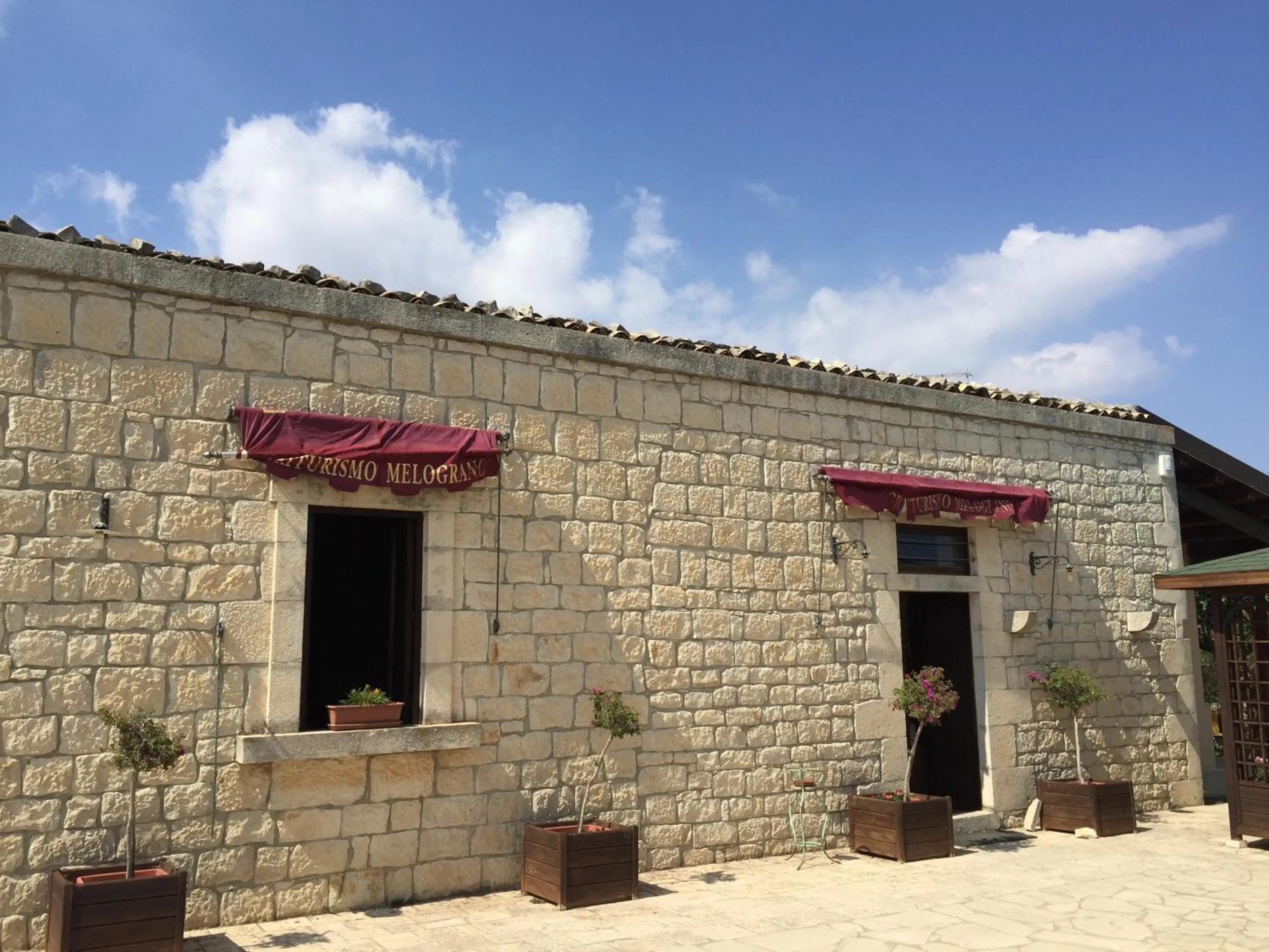 Facade/entrance in Agriturismo Il Melograno
