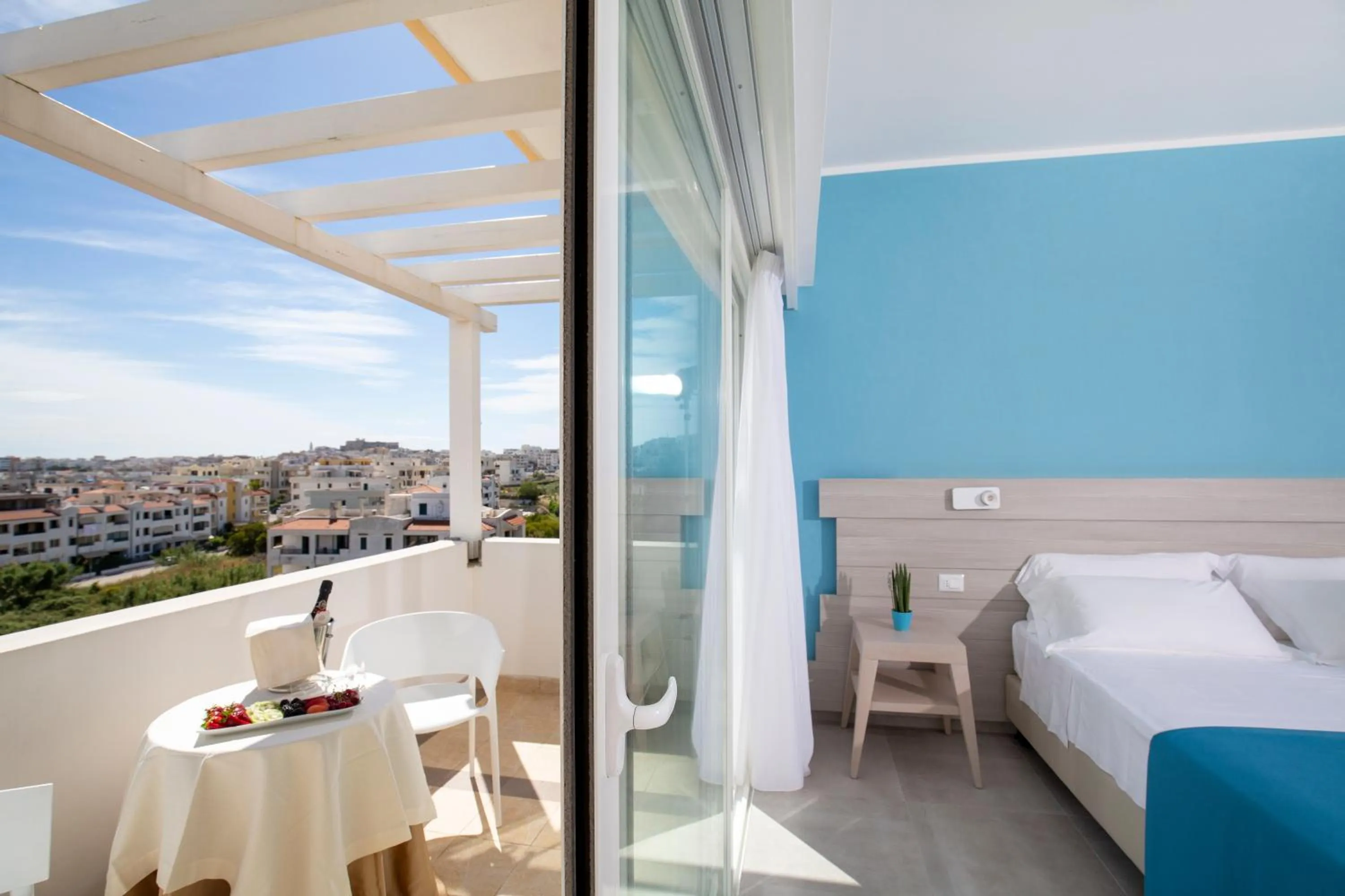 View (from property/room), Bed in Hotel I Melograni