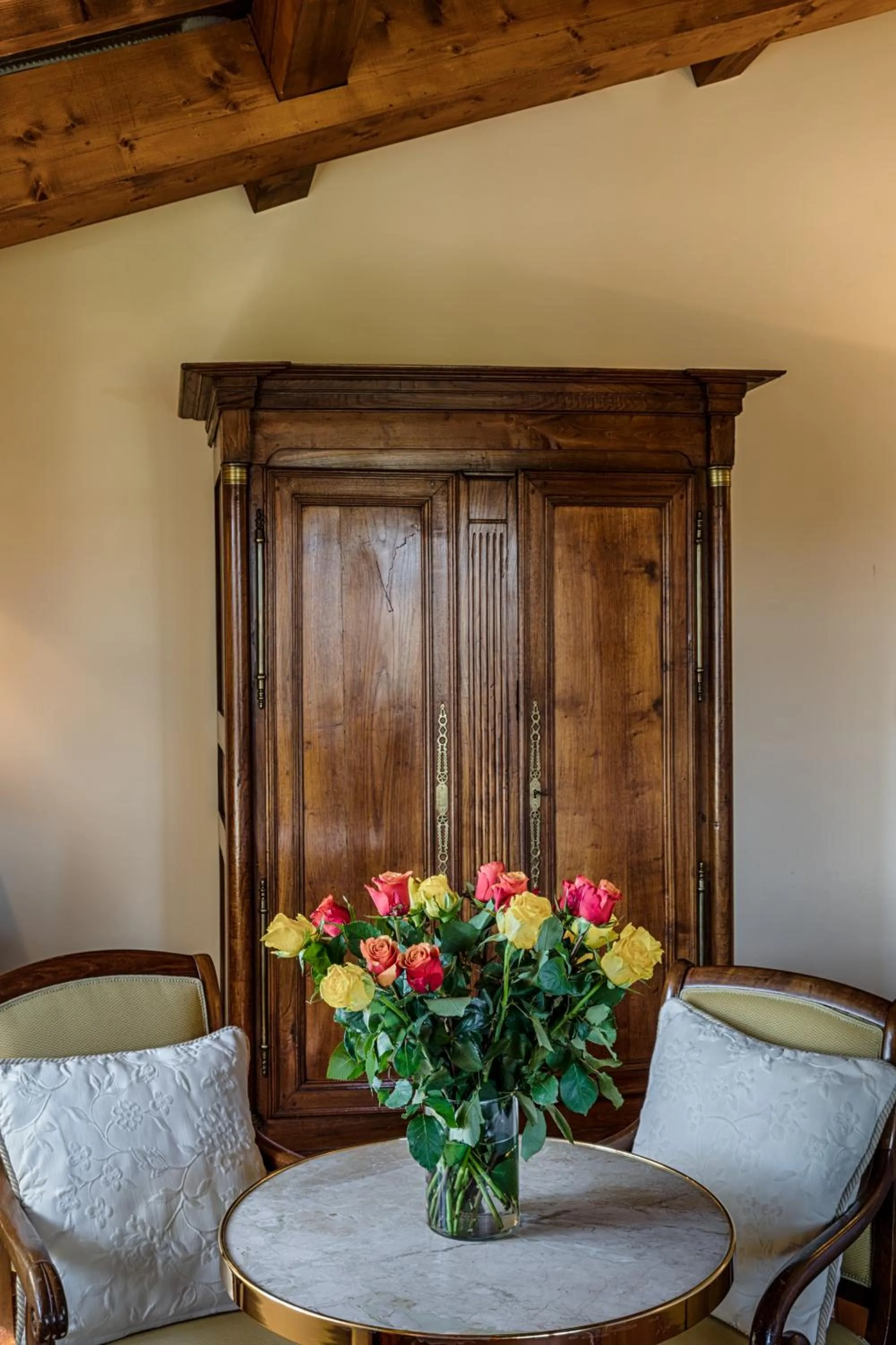 Seating area in Villa Olmi Firenze