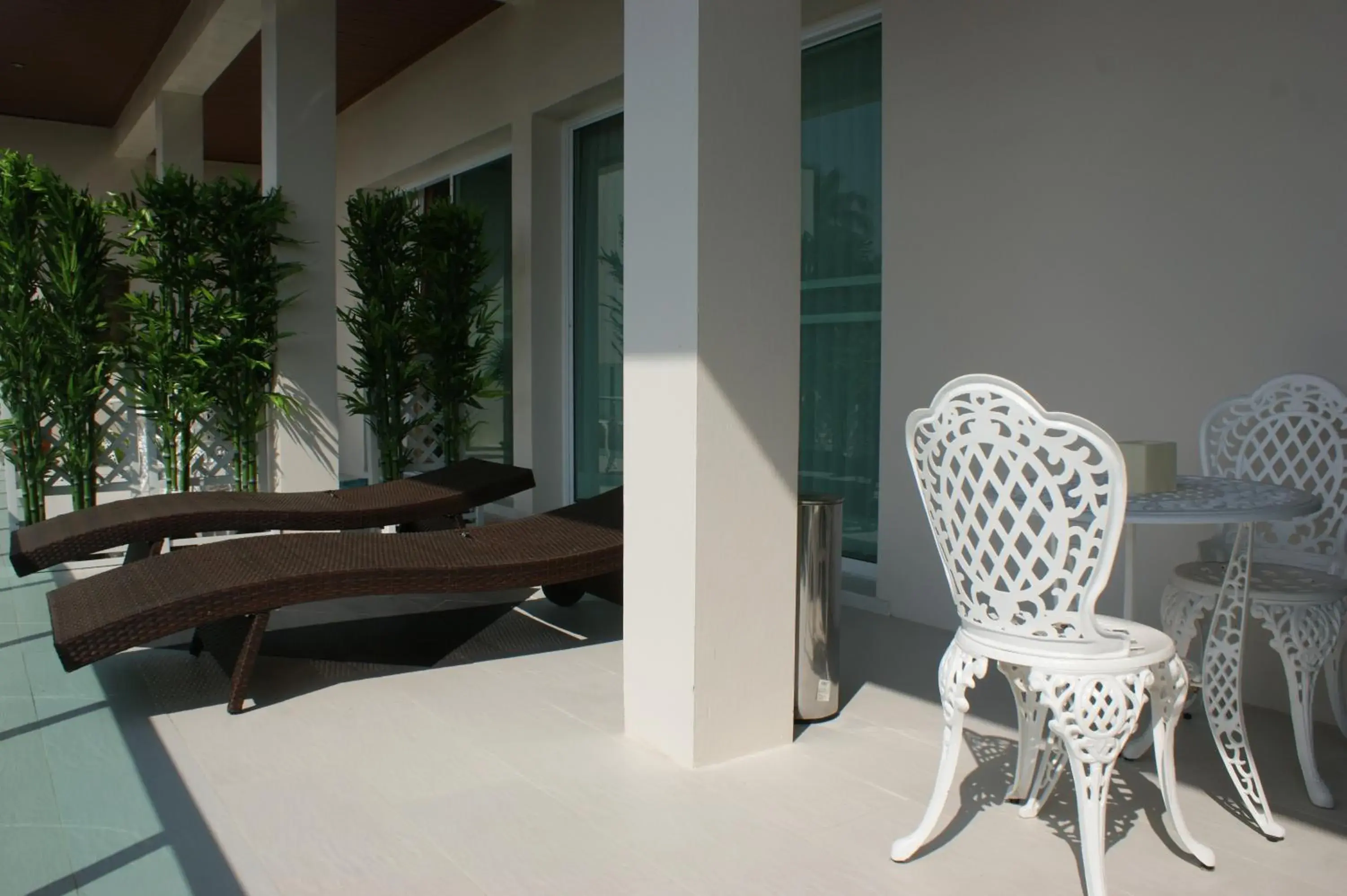 Tulip Double Room with Balcony in Sumali Villa Tulip Double Room with Balcony in Sumali Villa