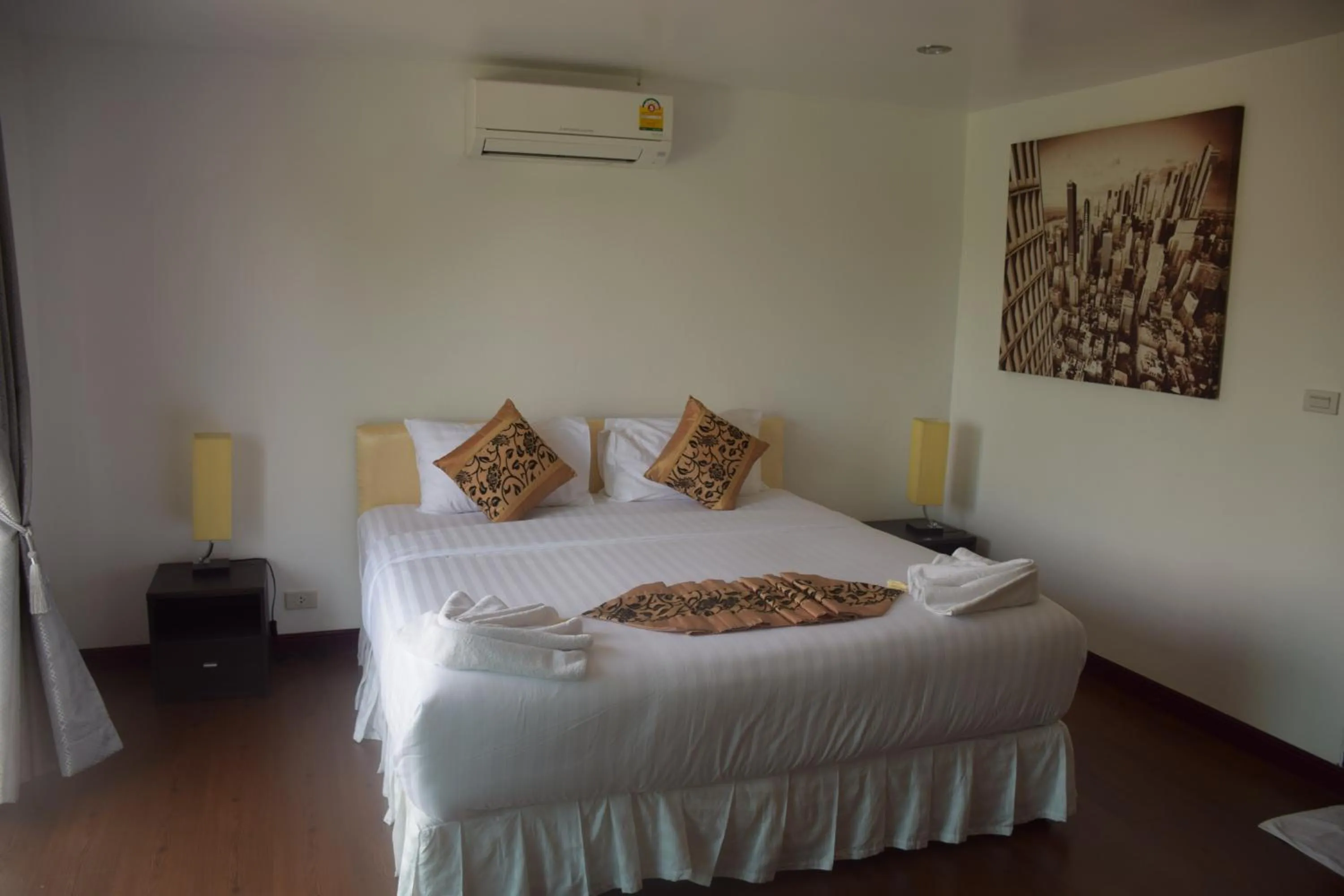 Photo of the whole room, Bed in Sumali Villa