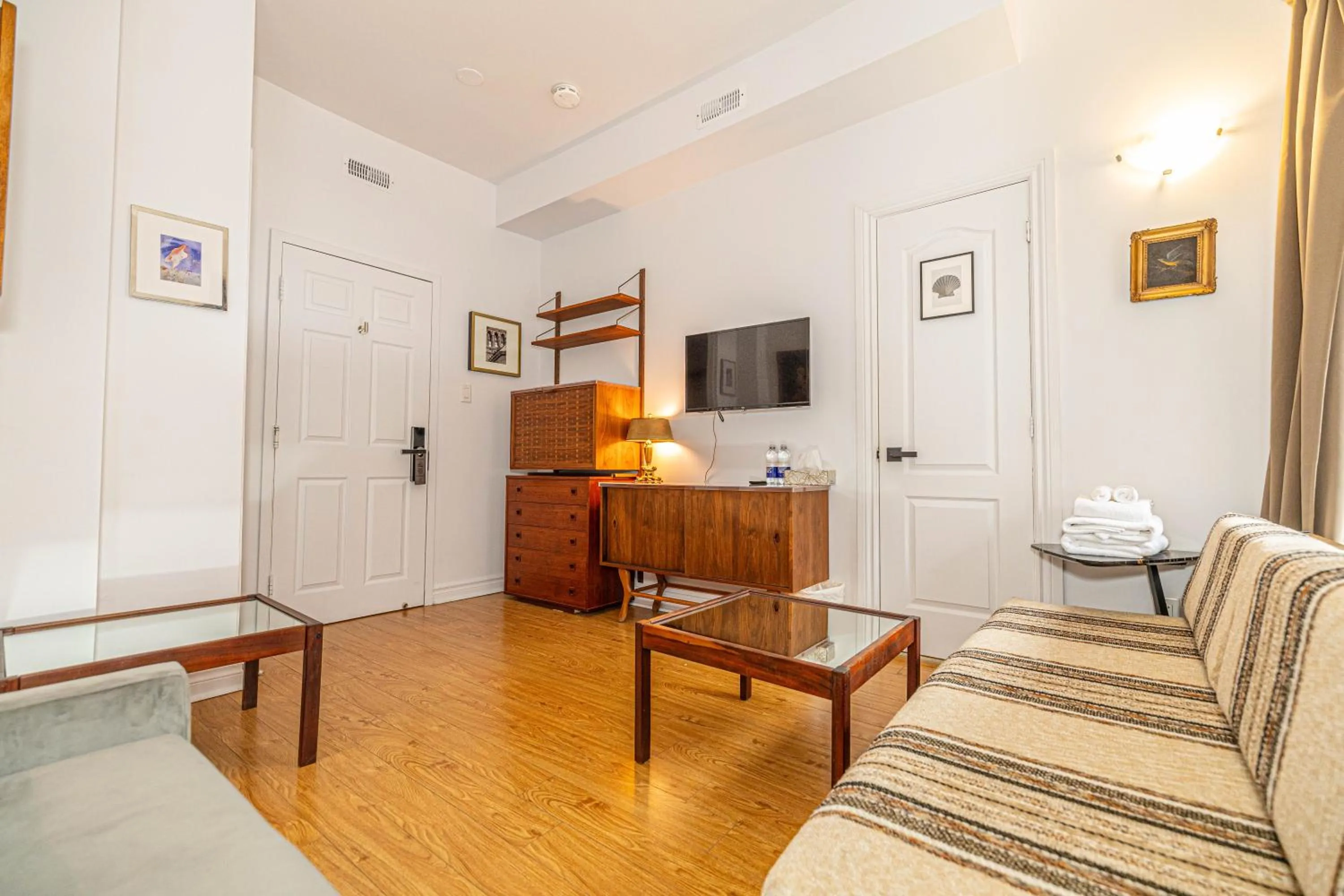 Bedroom in hotel le coach