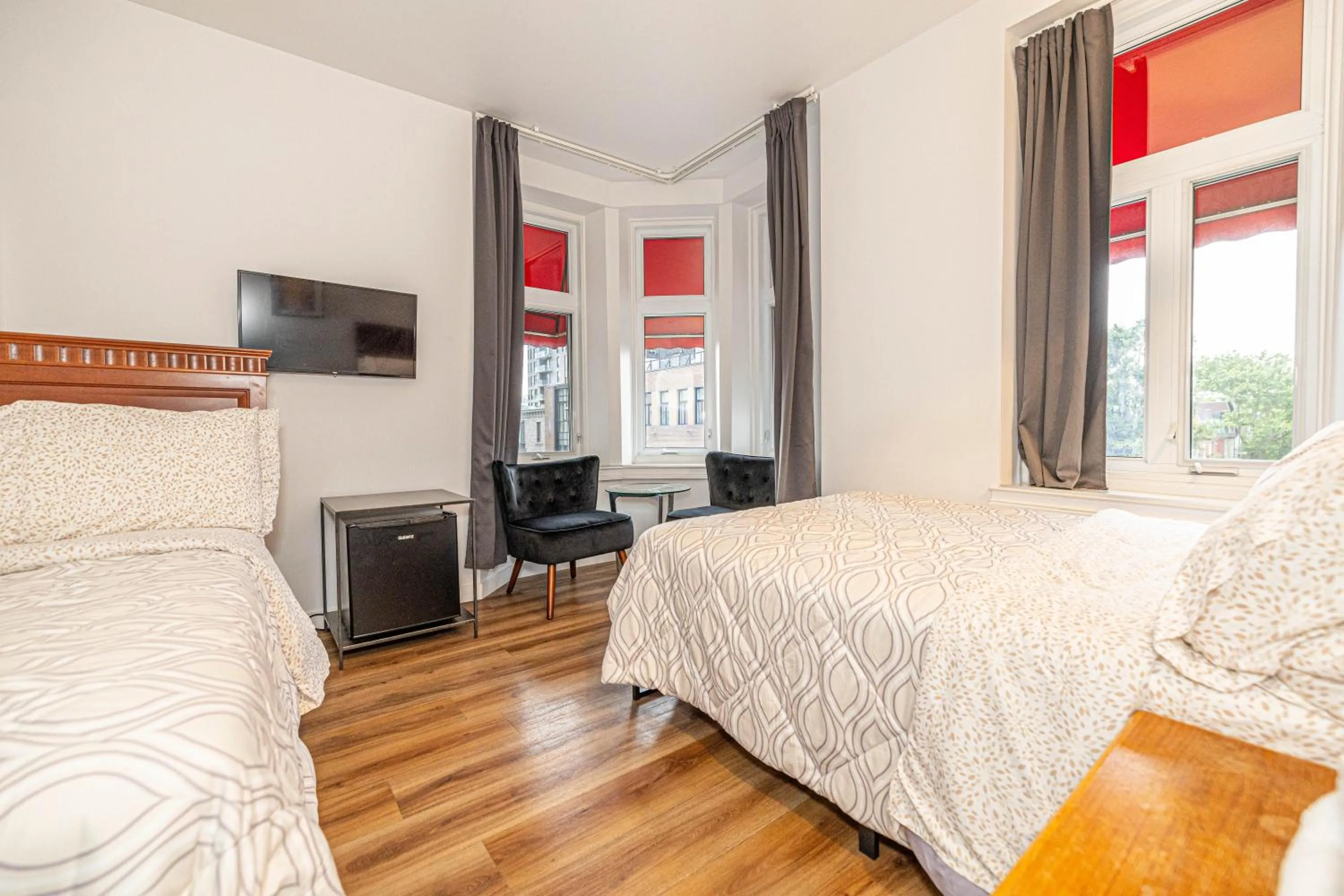 Bedroom, Bed in hotel le coach