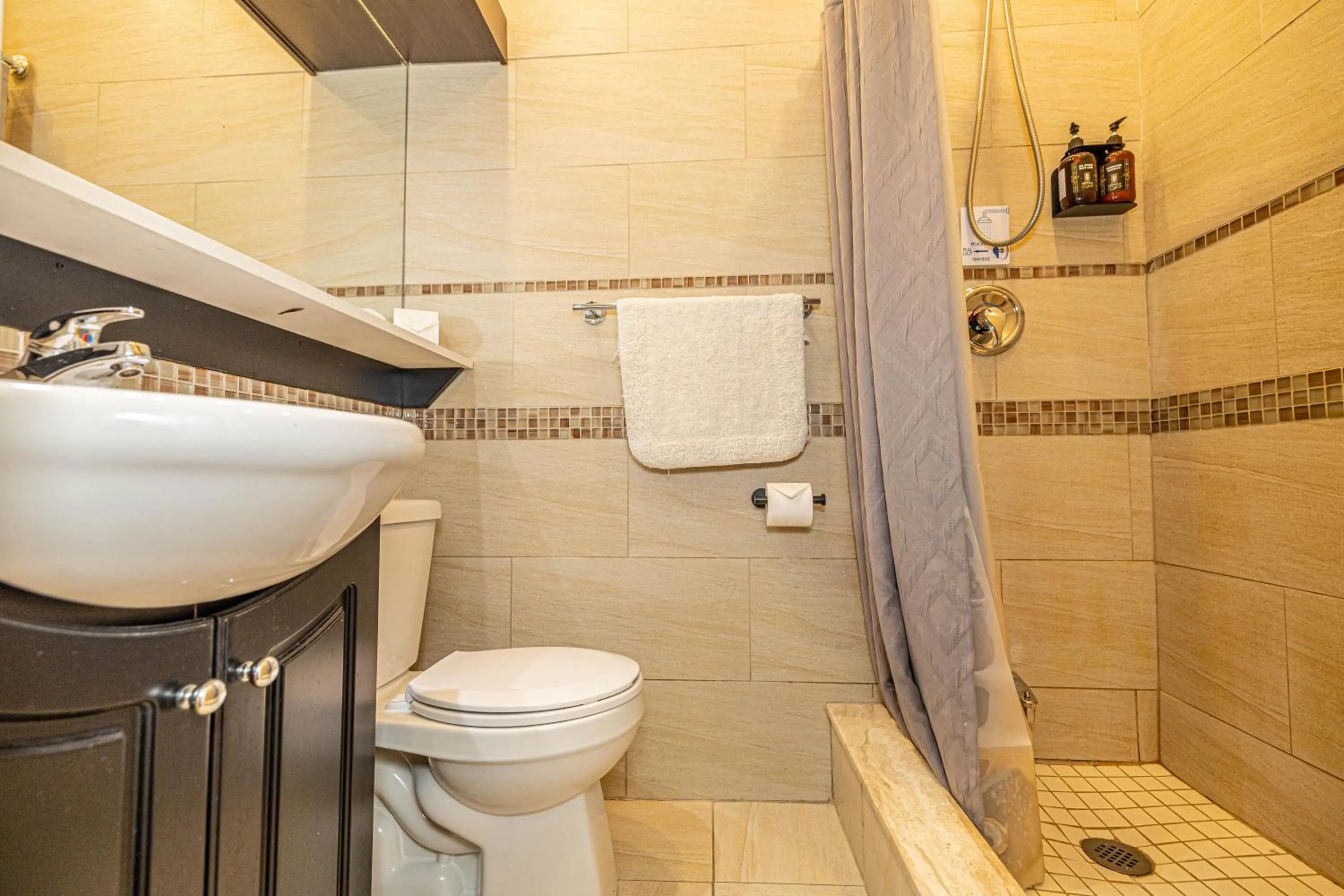 Toilet in hotel le coach