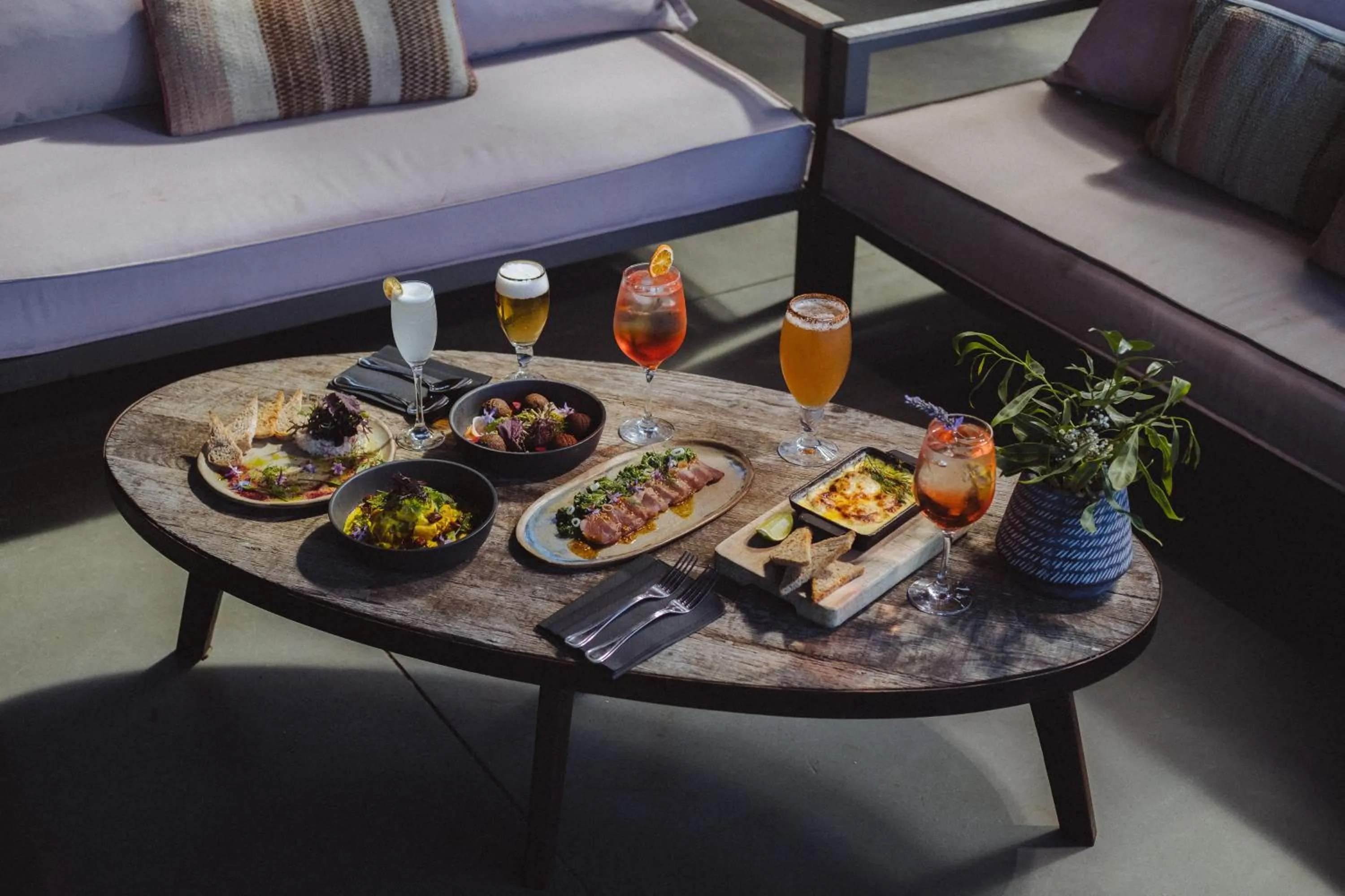 Restaurant/places to eat in Hotel Alaia