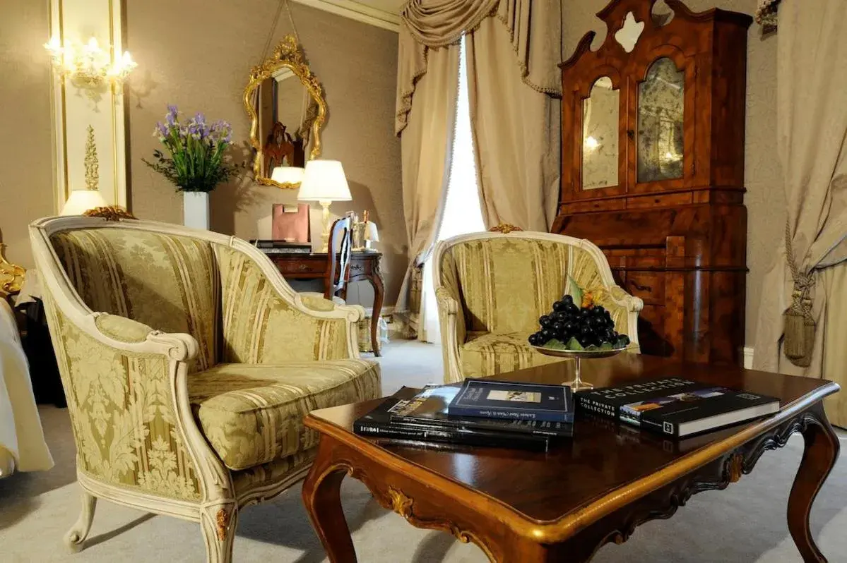 Living room in Ca' Sagredo Hotel Living room in Ca' Sagredo Hotel