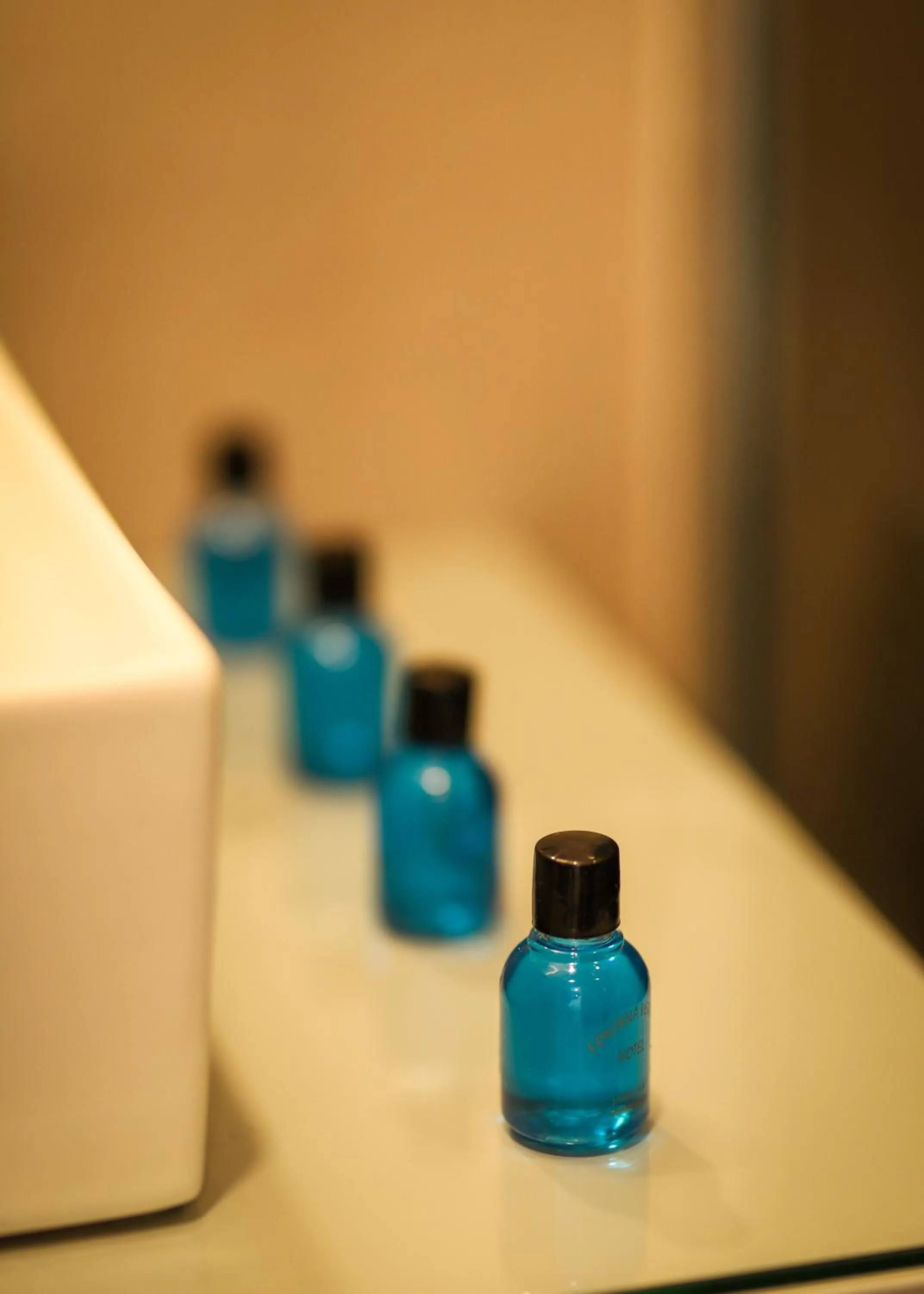 Massage in FONTANA VERDE