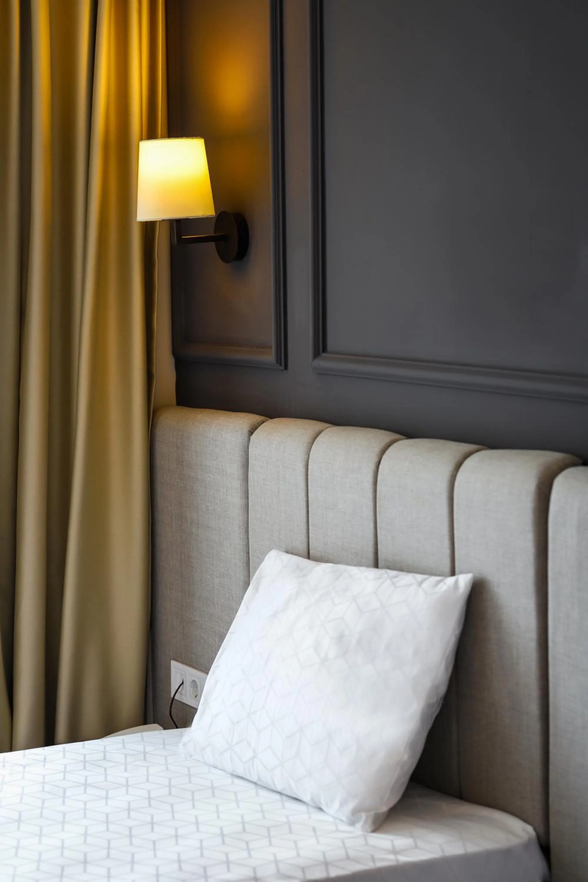 Living room, Bed in FONTANA VERDE