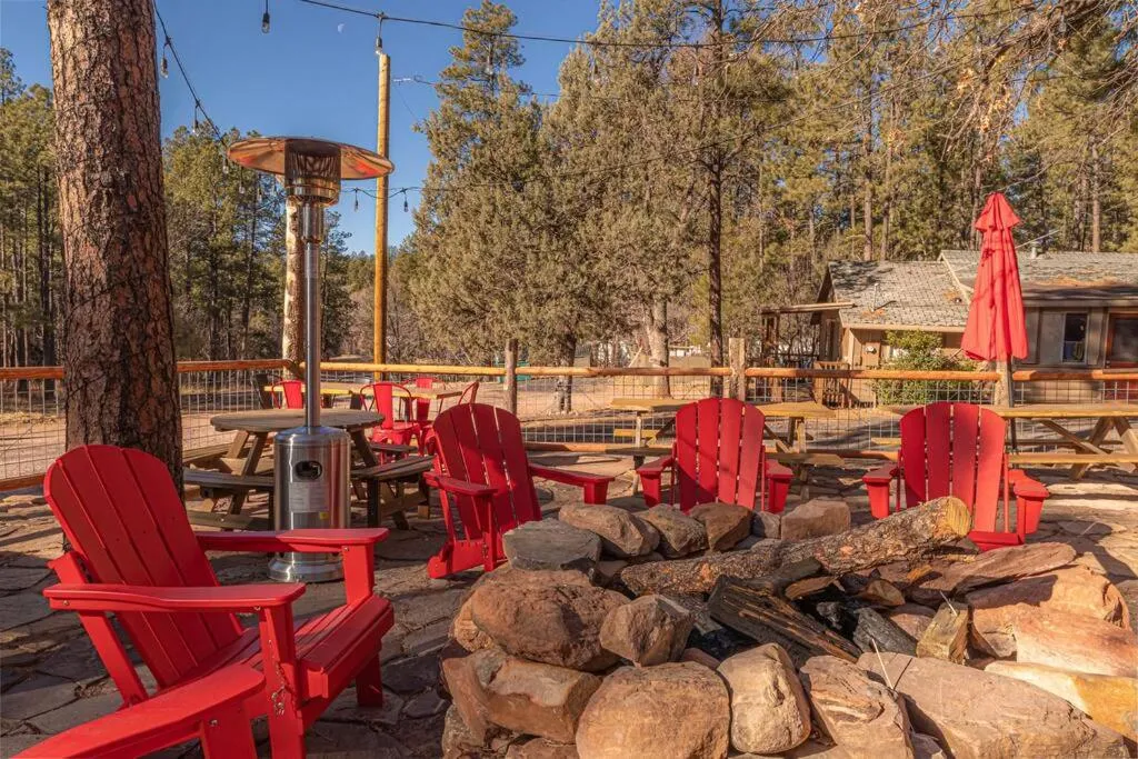 Forest Cabin 2 Birds Nest