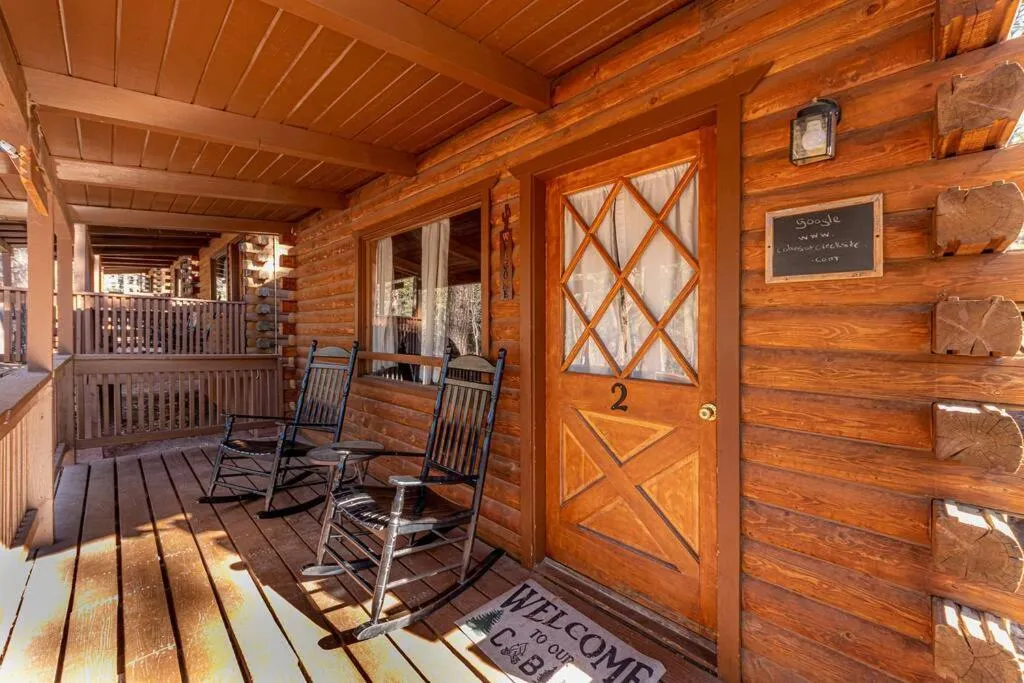 Forest Cabin 2 Birds Nest