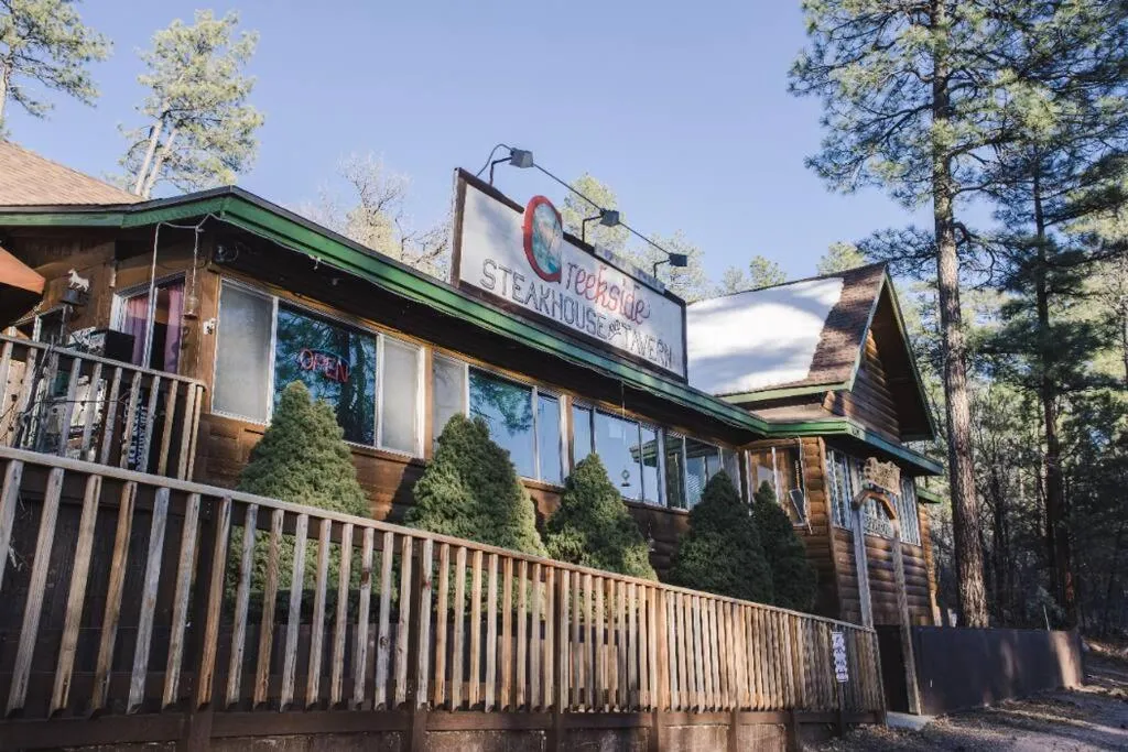 Forest Cabin 2 Birds Nest