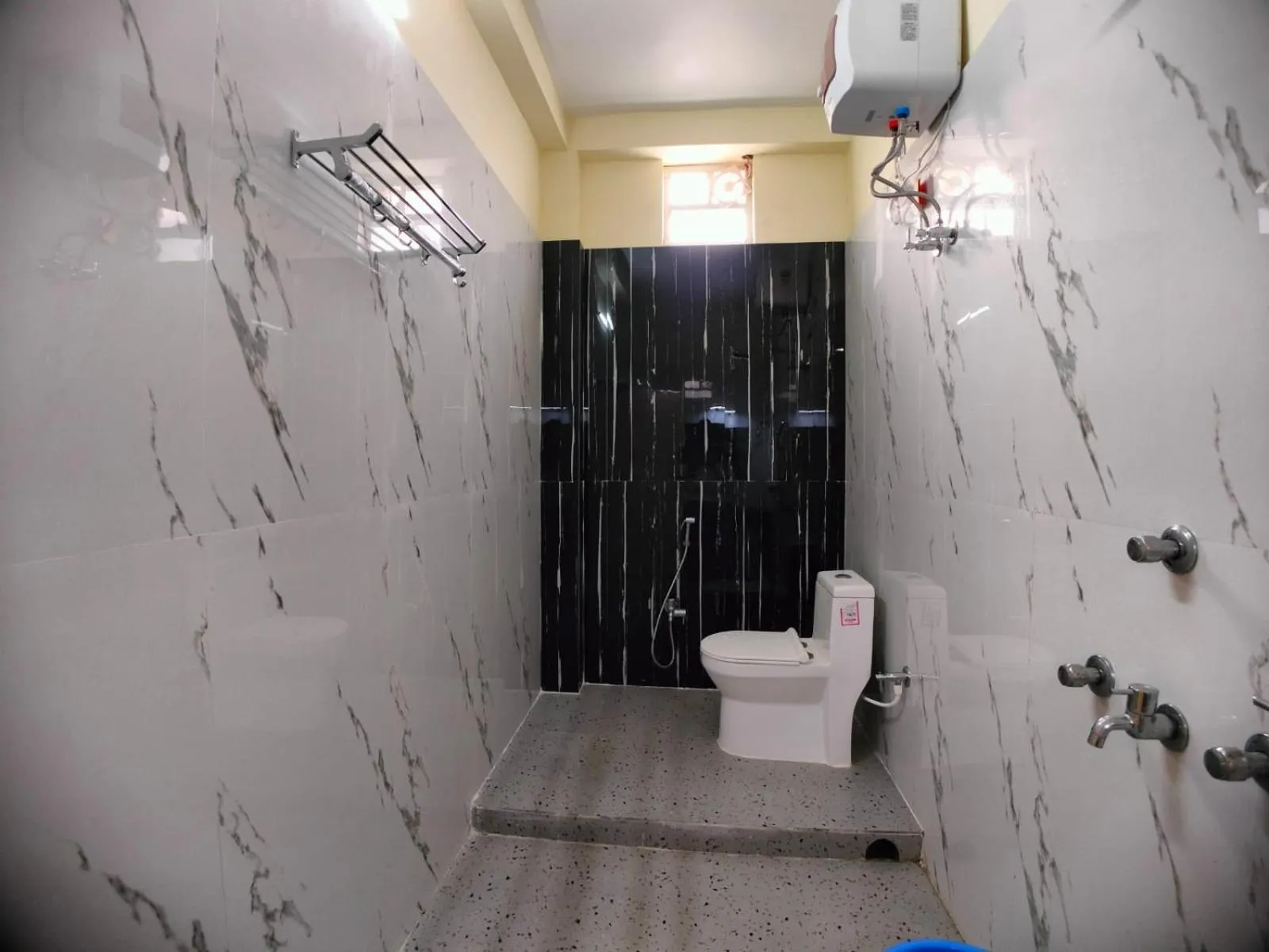 Shower in Hindusthan Inn - On Beach