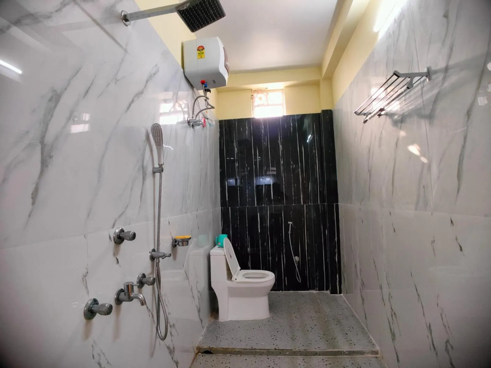 Shower in Hindusthan Inn - On Beach