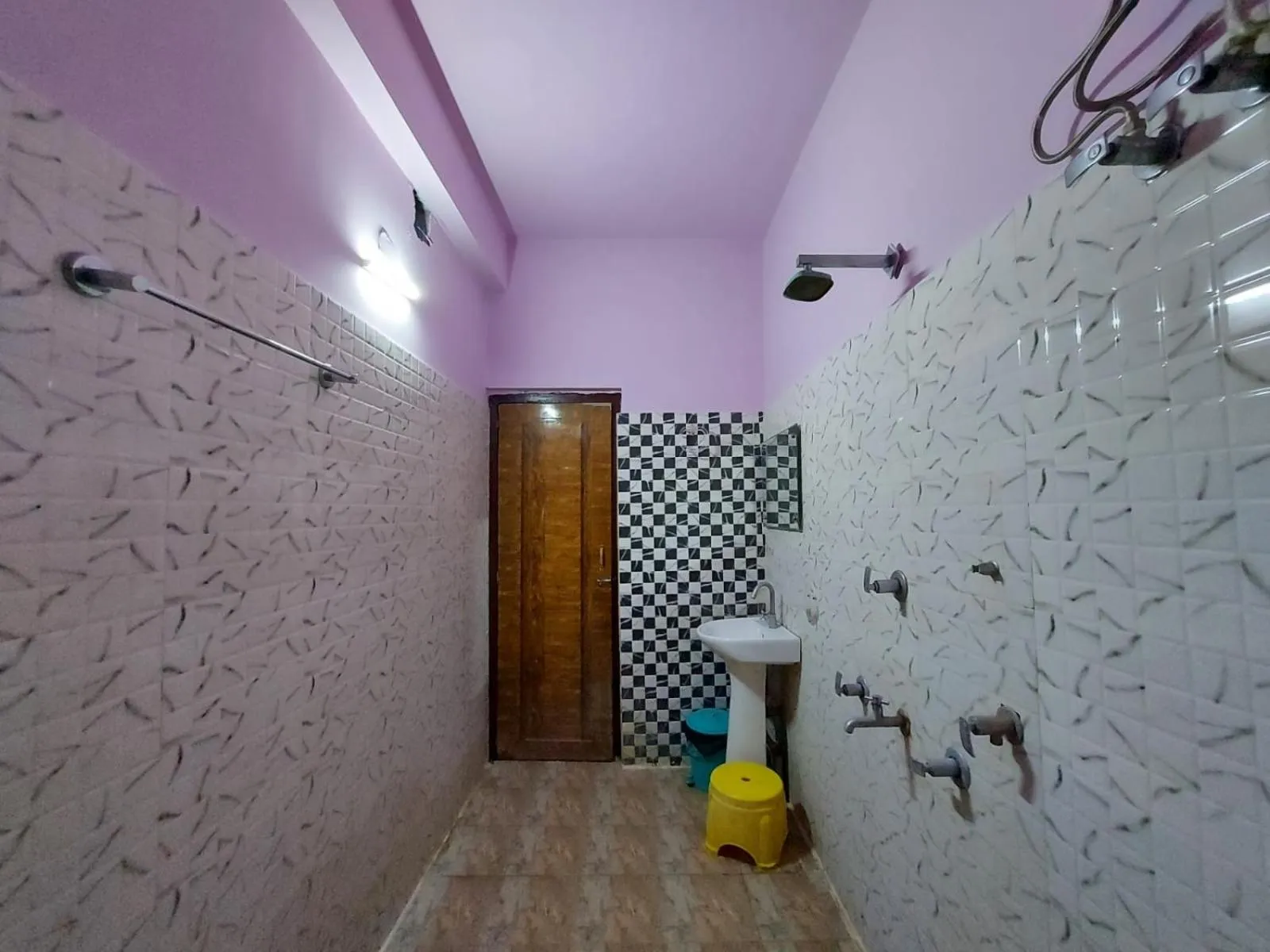 Shower in Hindusthan Inn - On Beach