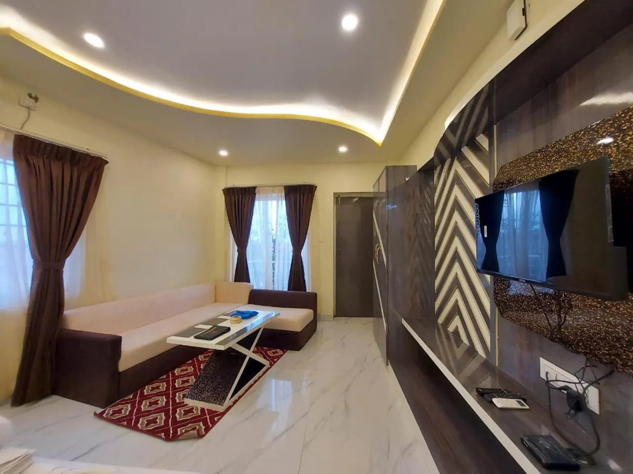 Bed in Hindusthan Inn - On Beach