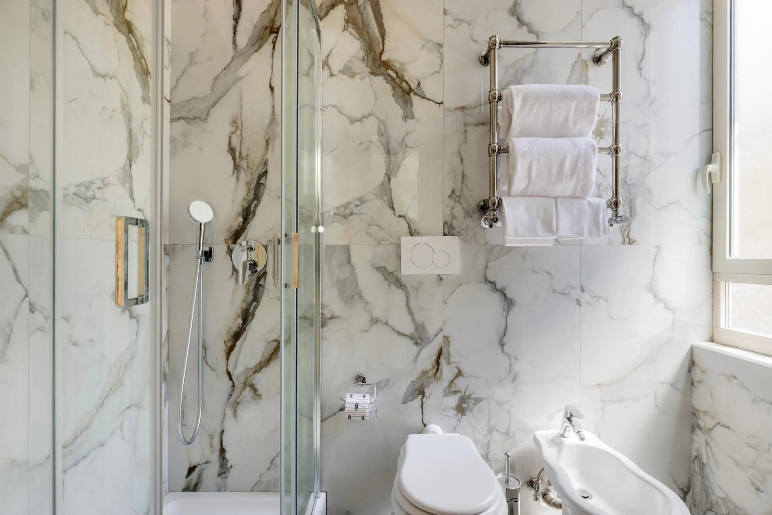 Shower in Romanico Palace Luxury Hotel & SPA