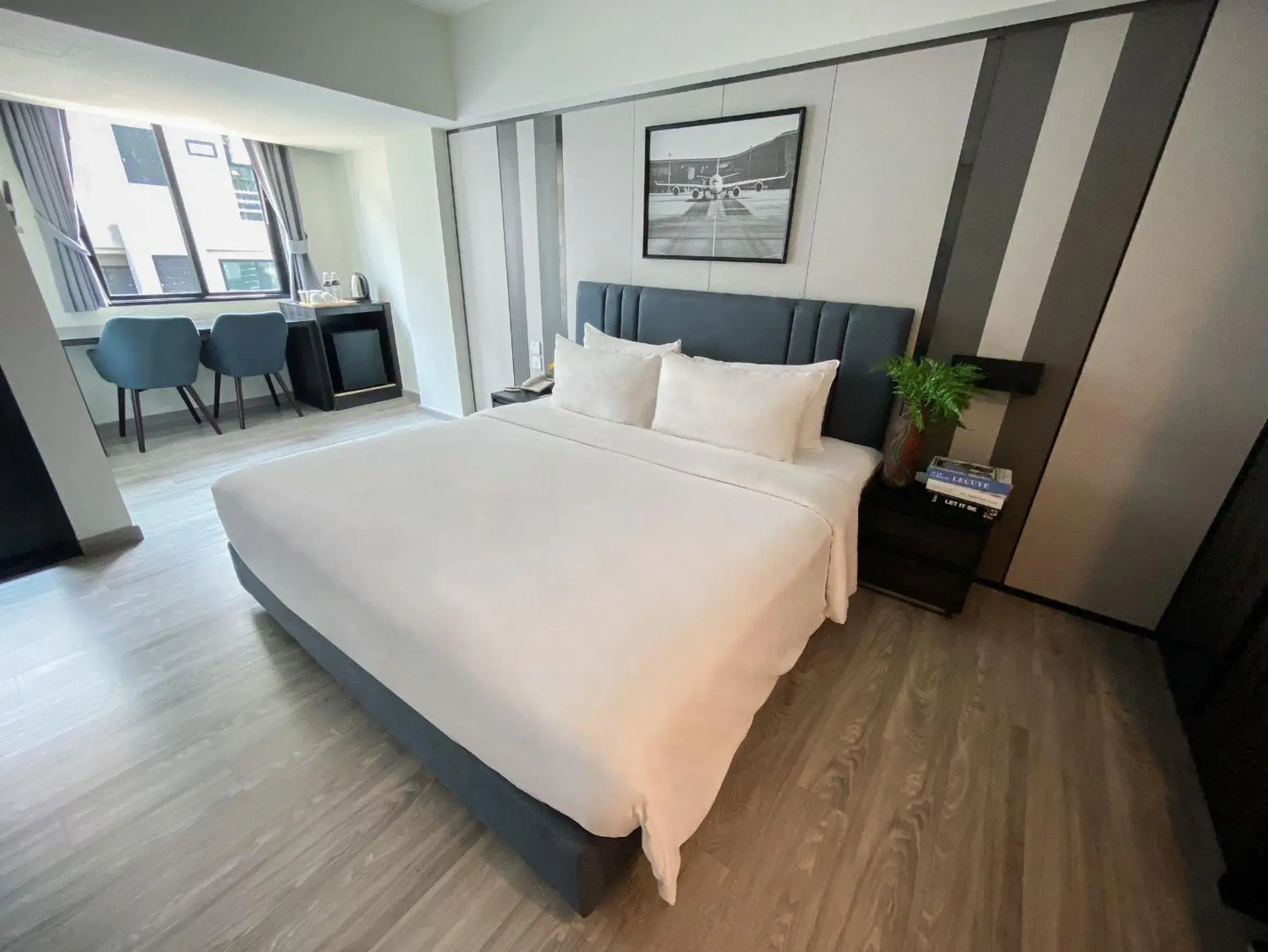 Photo of the whole room, Bed in 12 The Residence Hotel at Don Mueang Airport Photo of the whole room, Bed in 12 The Residence Hotel at Don Mueang Airport